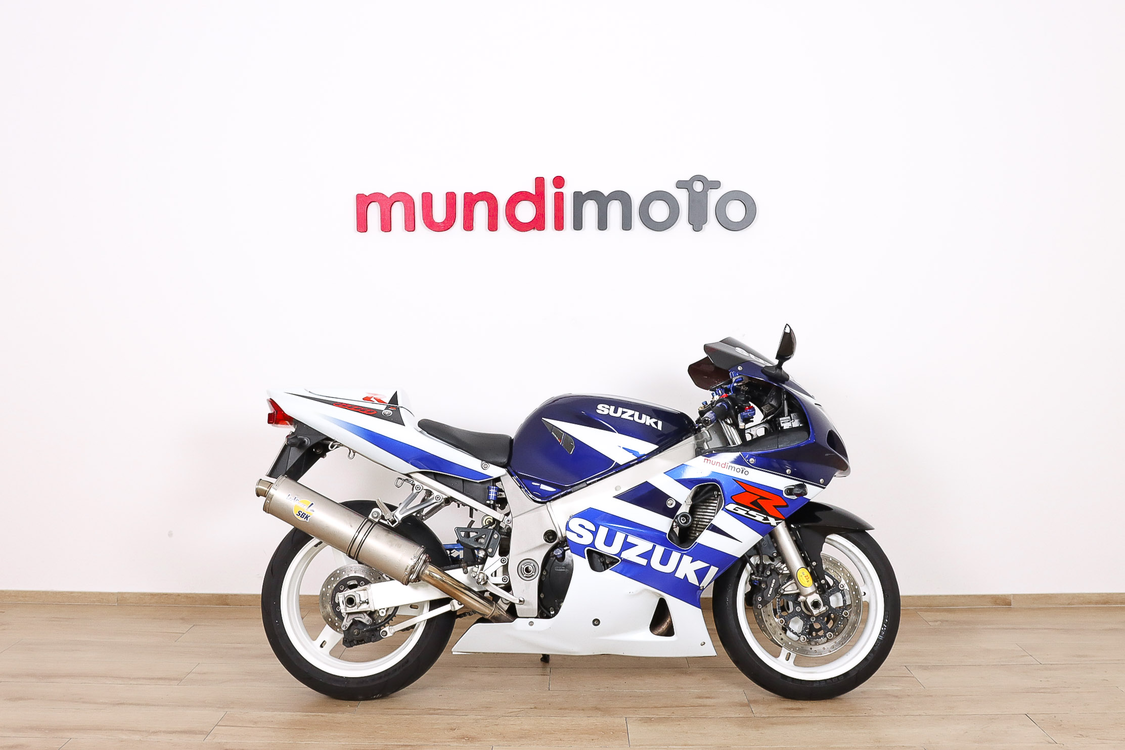 SUZUKI GSX R600SUZUKI0 SUZUKI GSX R600SUZUKI0
