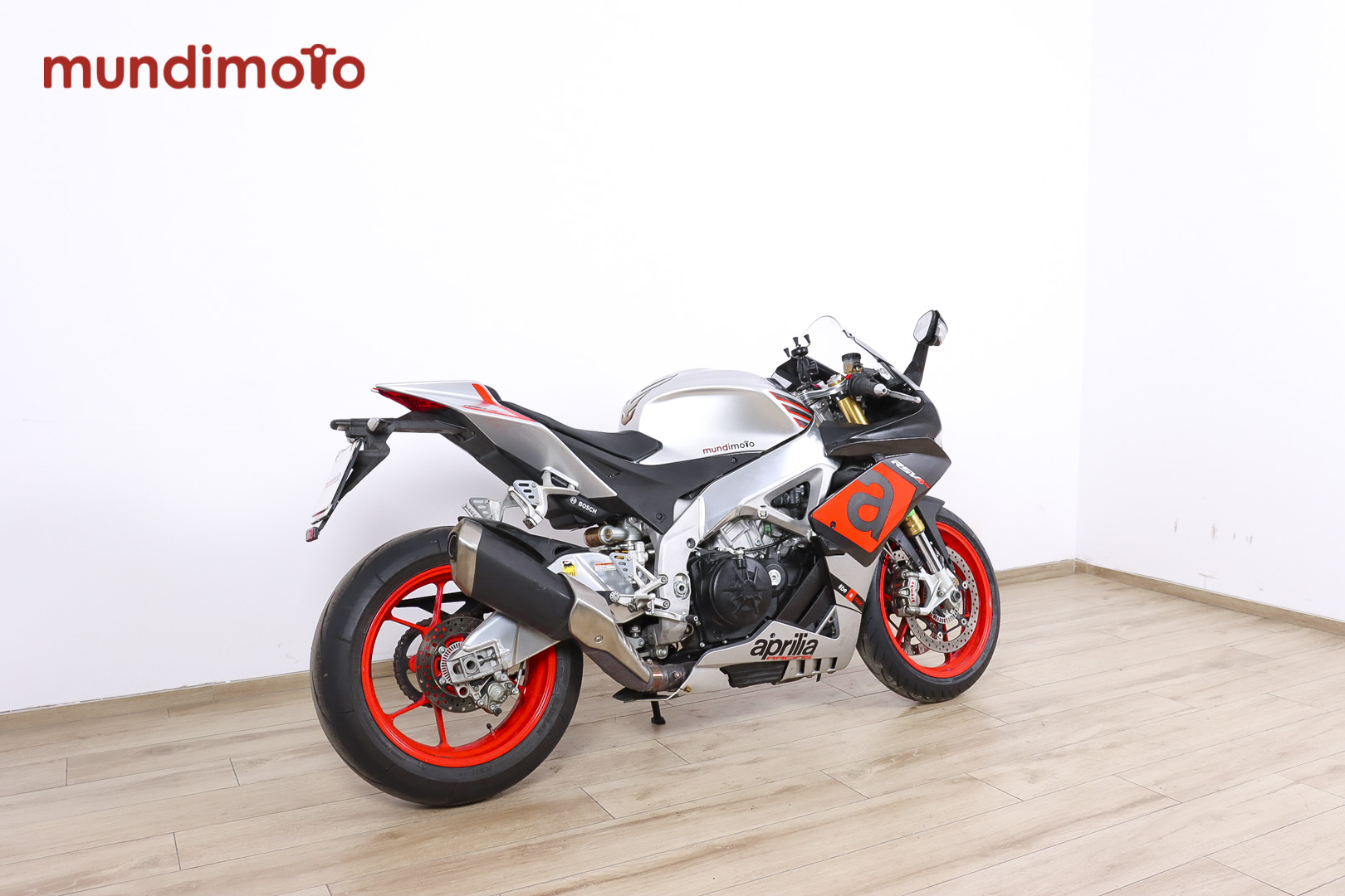 APRILIA RSV4 RR promoAPRILIA2 APRILIA RSV4 RR promoAPRILIA2