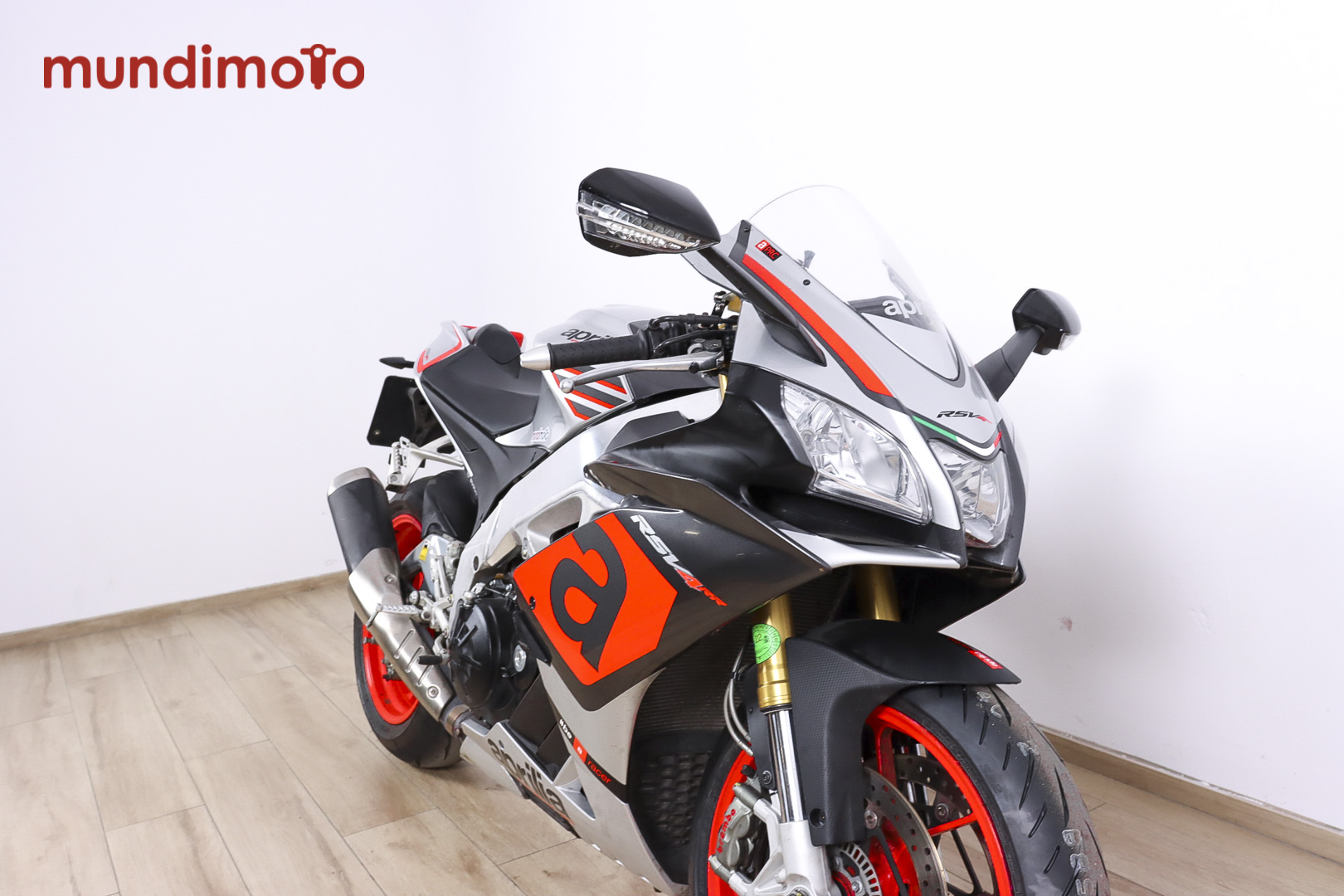 APRILIA RSV4 RR promoAPRILIA4 APRILIA RSV4 RR promoAPRILIA4