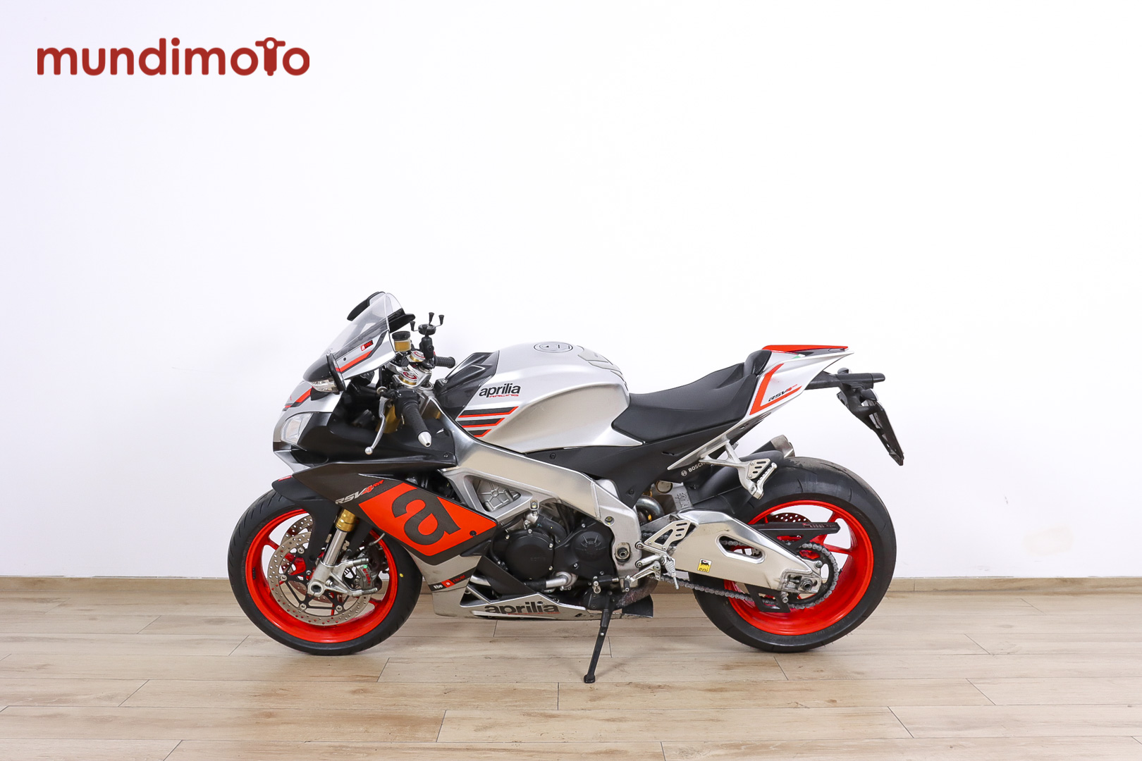 APRILIA RSV4 RR promoAPRILIA5 APRILIA RSV4 RR promoAPRILIA5