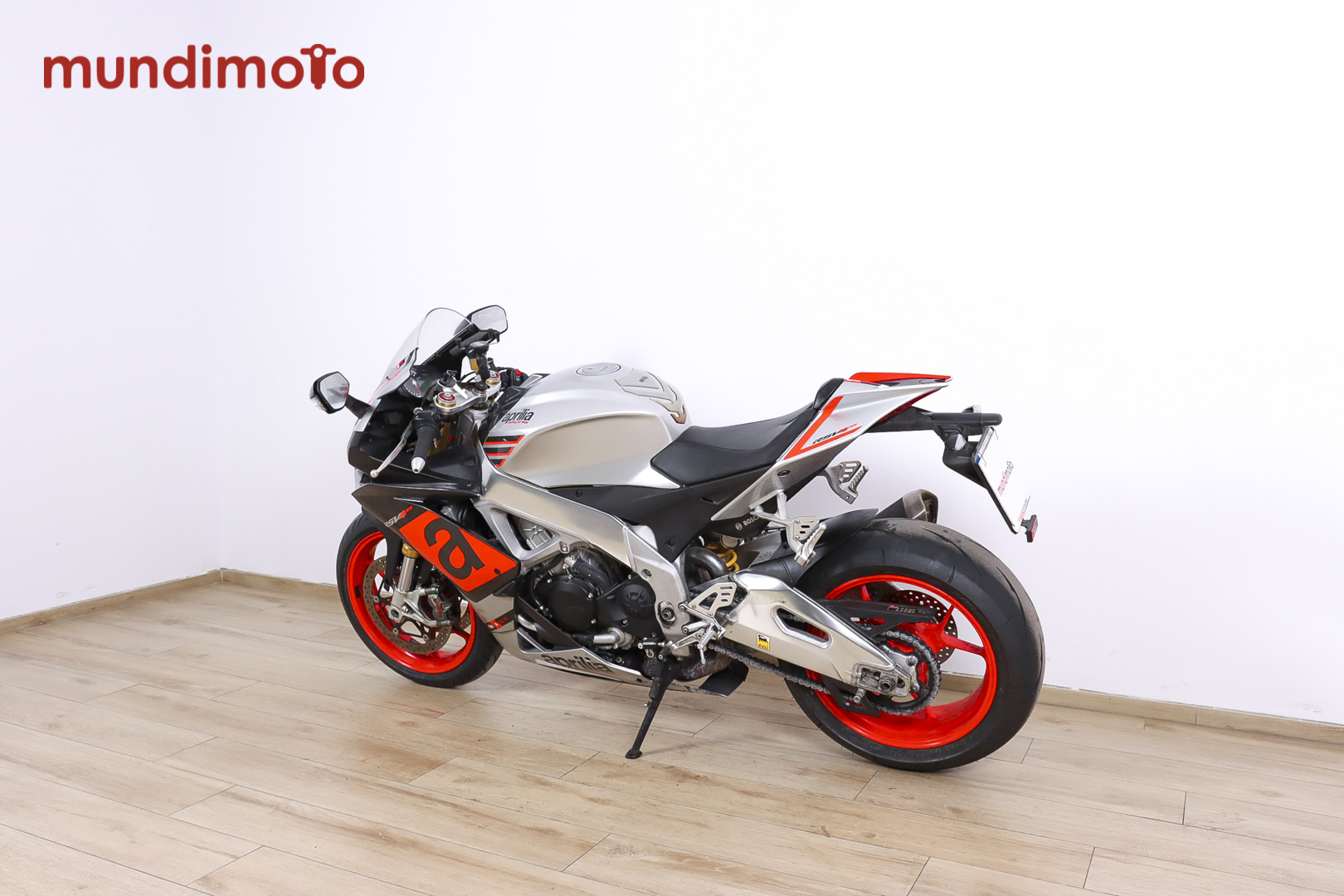 APRILIA RSV4 RR promoAPRILIA6 APRILIA RSV4 RR promoAPRILIA6