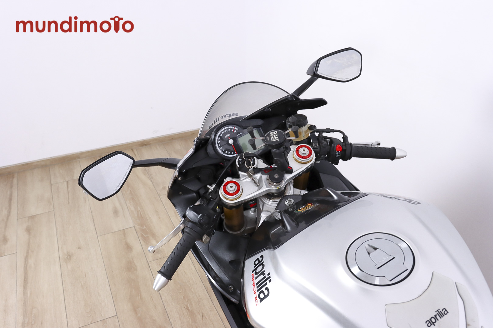 APRILIA RSV4 RR promoAPRILIA10 APRILIA RSV4 RR promoAPRILIA10
