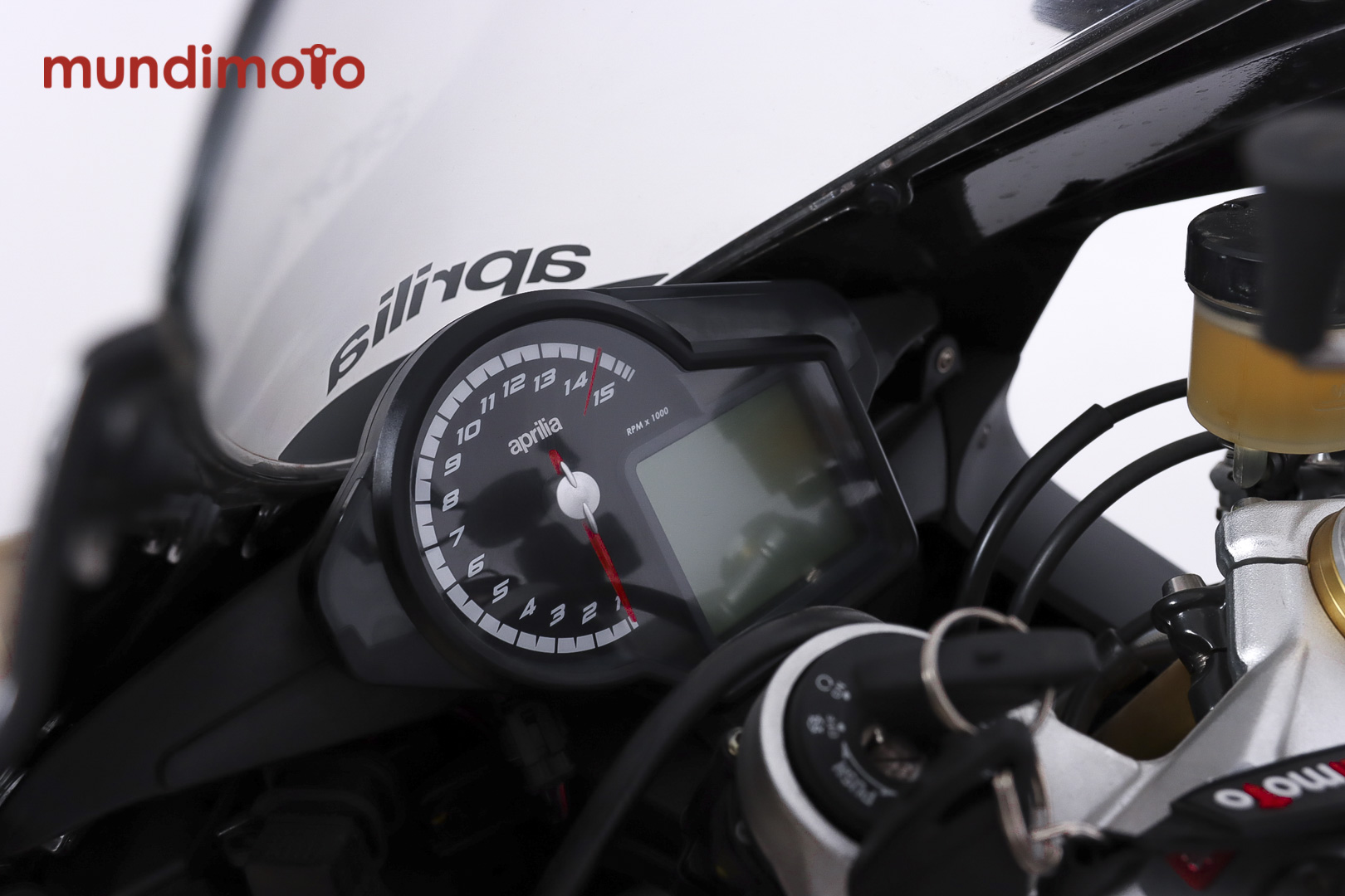 APRILIA RSV4 RR promoAPRILIA11 APRILIA RSV4 RR promoAPRILIA11