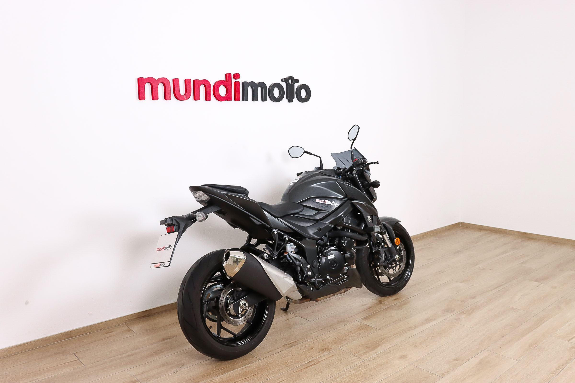 SUZUKI GSX-S 750SUZUKI2 SUZUKI GSX-S 750SUZUKI2