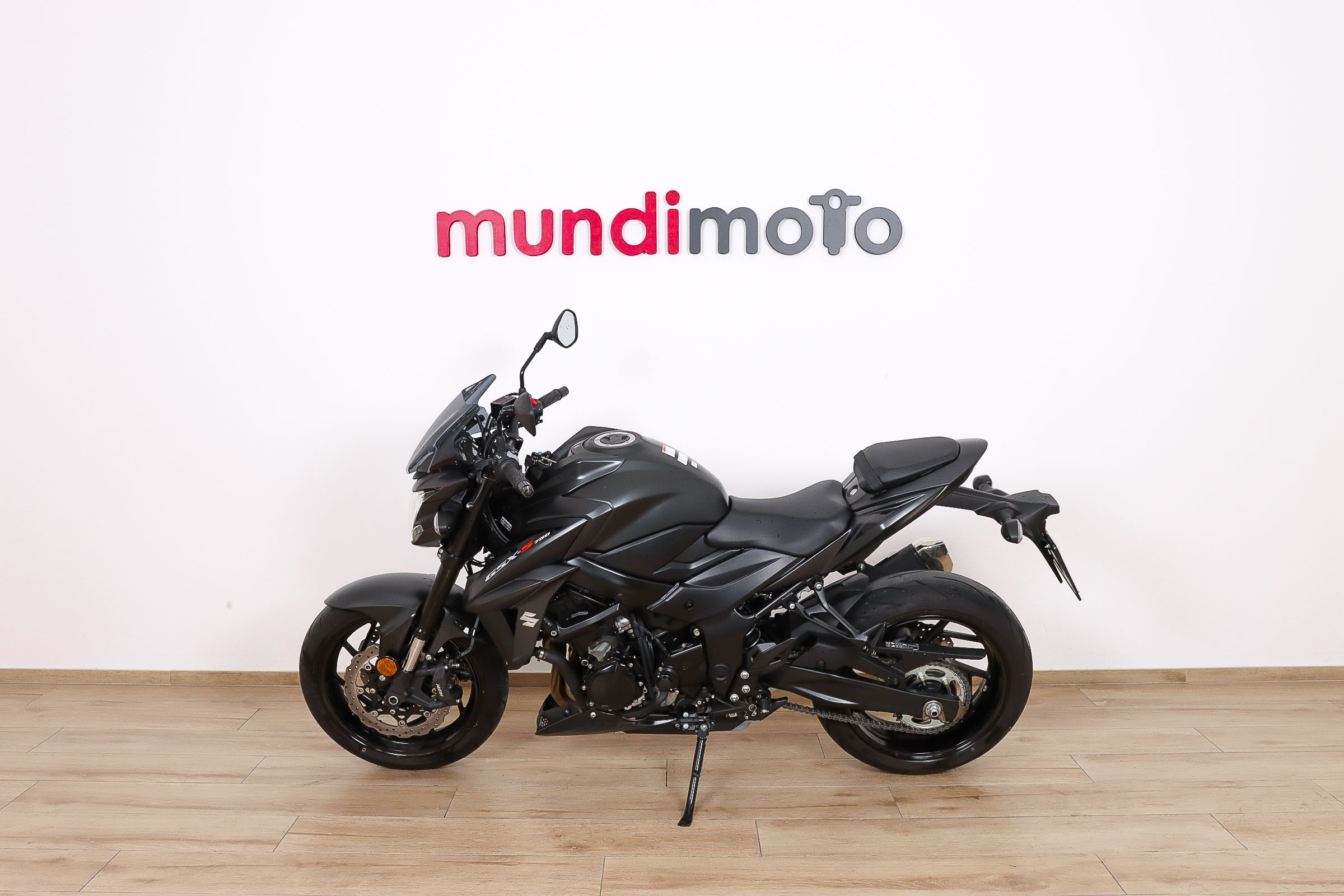 SUZUKI GSX-S 750SUZUKI5 SUZUKI GSX-S 750SUZUKI5