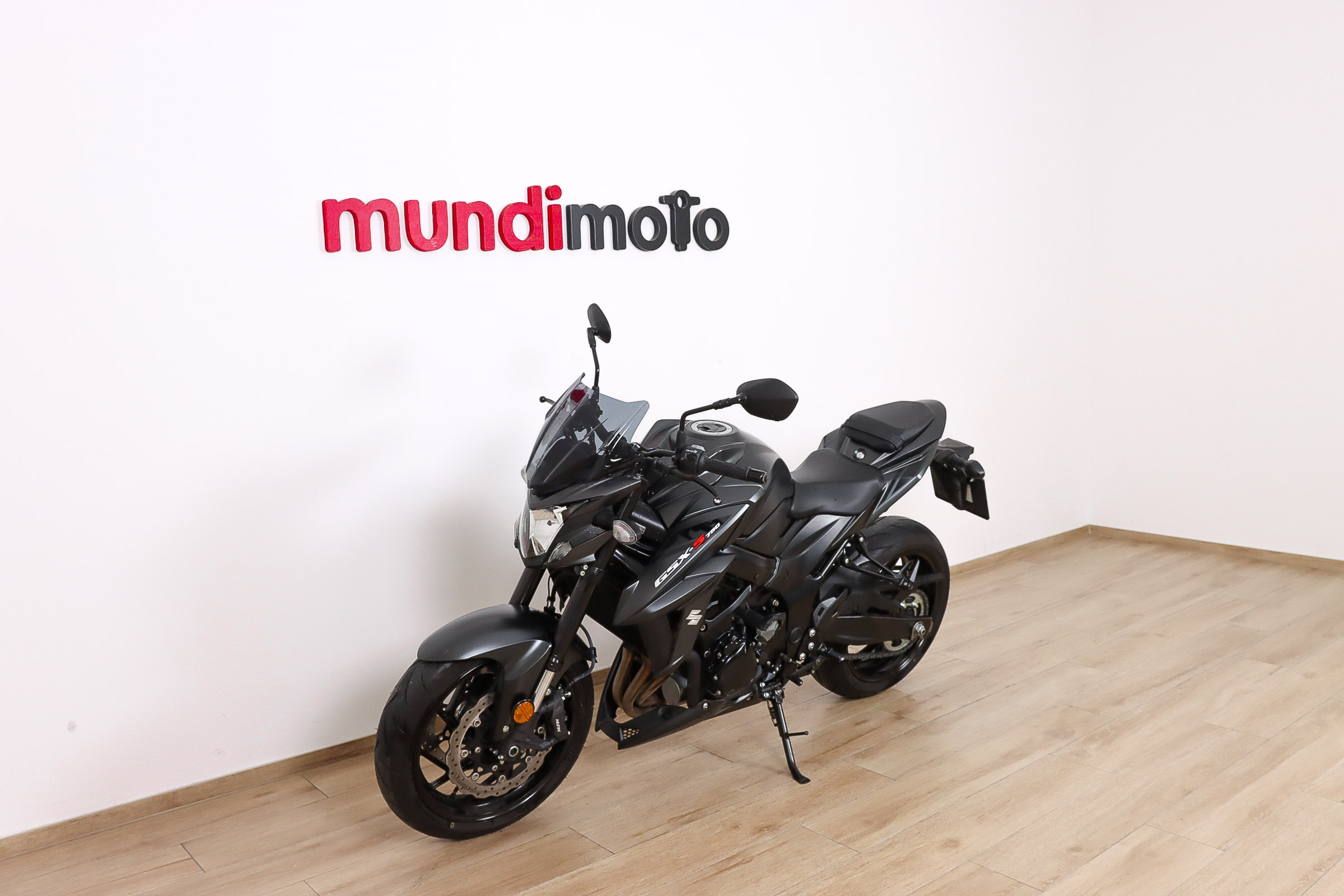 SUZUKI GSX-S 750SUZUKI7 SUZUKI GSX-S 750SUZUKI7