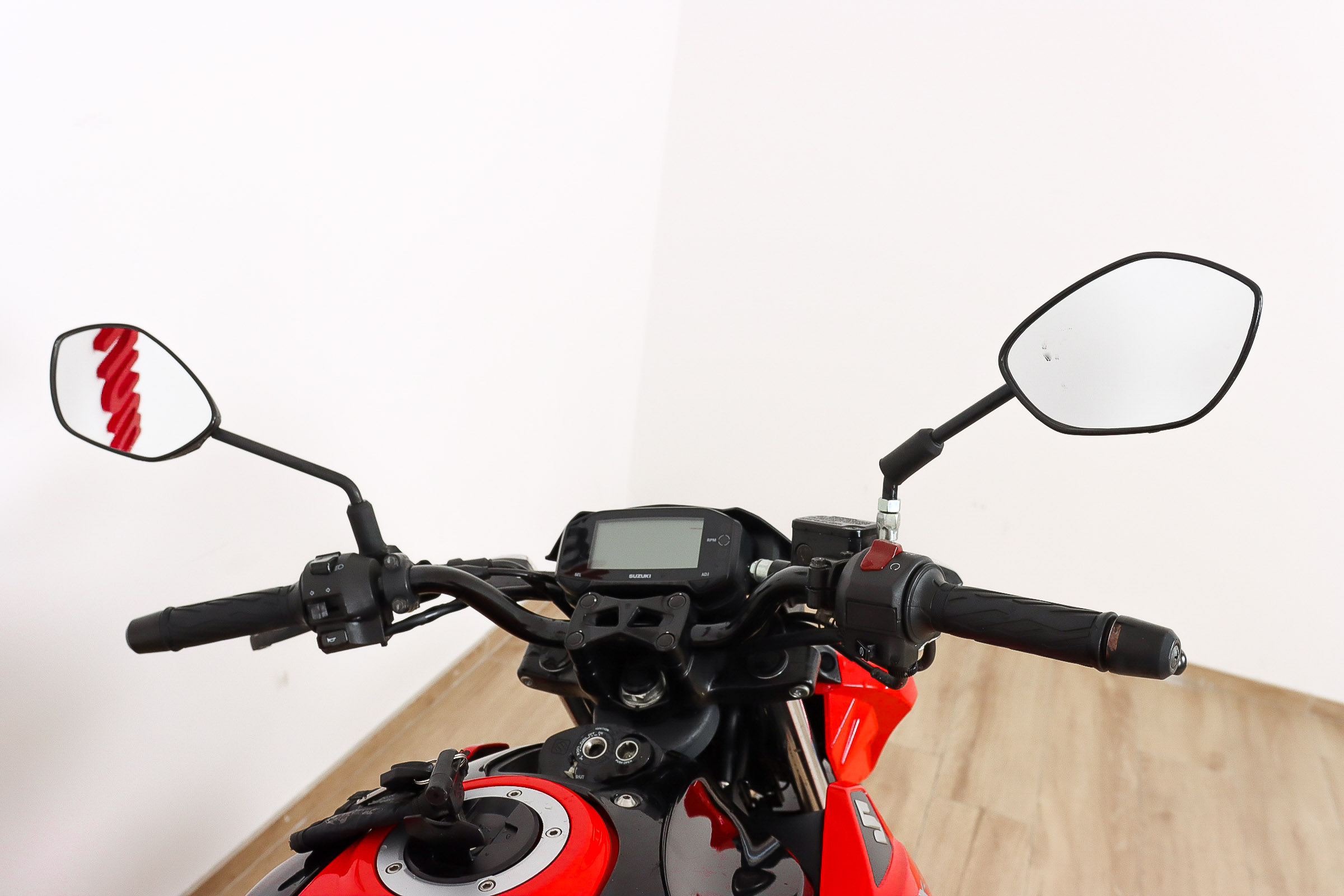 SUZUKI GSX-S 125SUZUKI5 SUZUKI GSX-S 125SUZUKI5