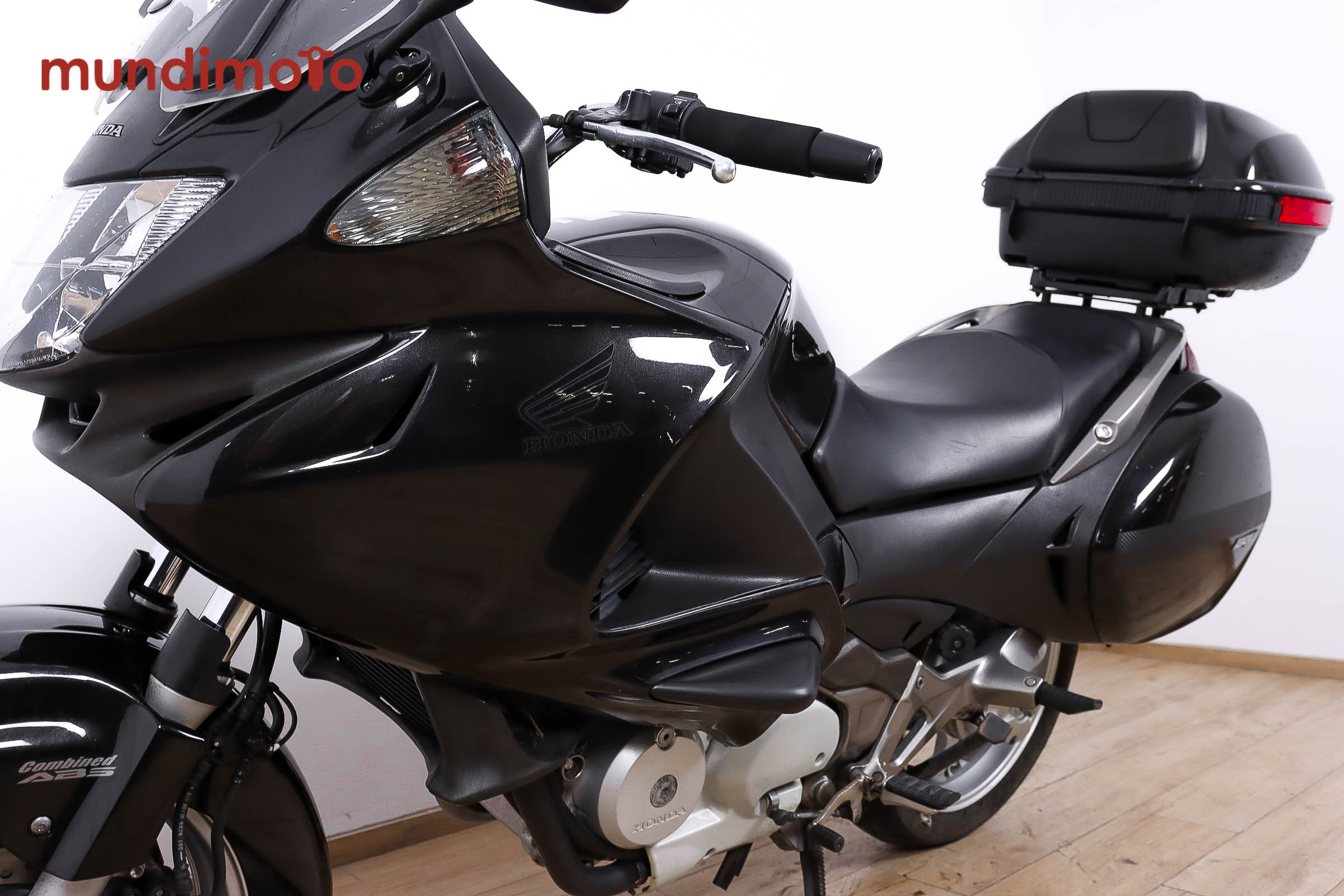HONDA NT 700 V DEAUVILLEHONDA8 HONDA NT 700 V DEAUVILLEHONDA8