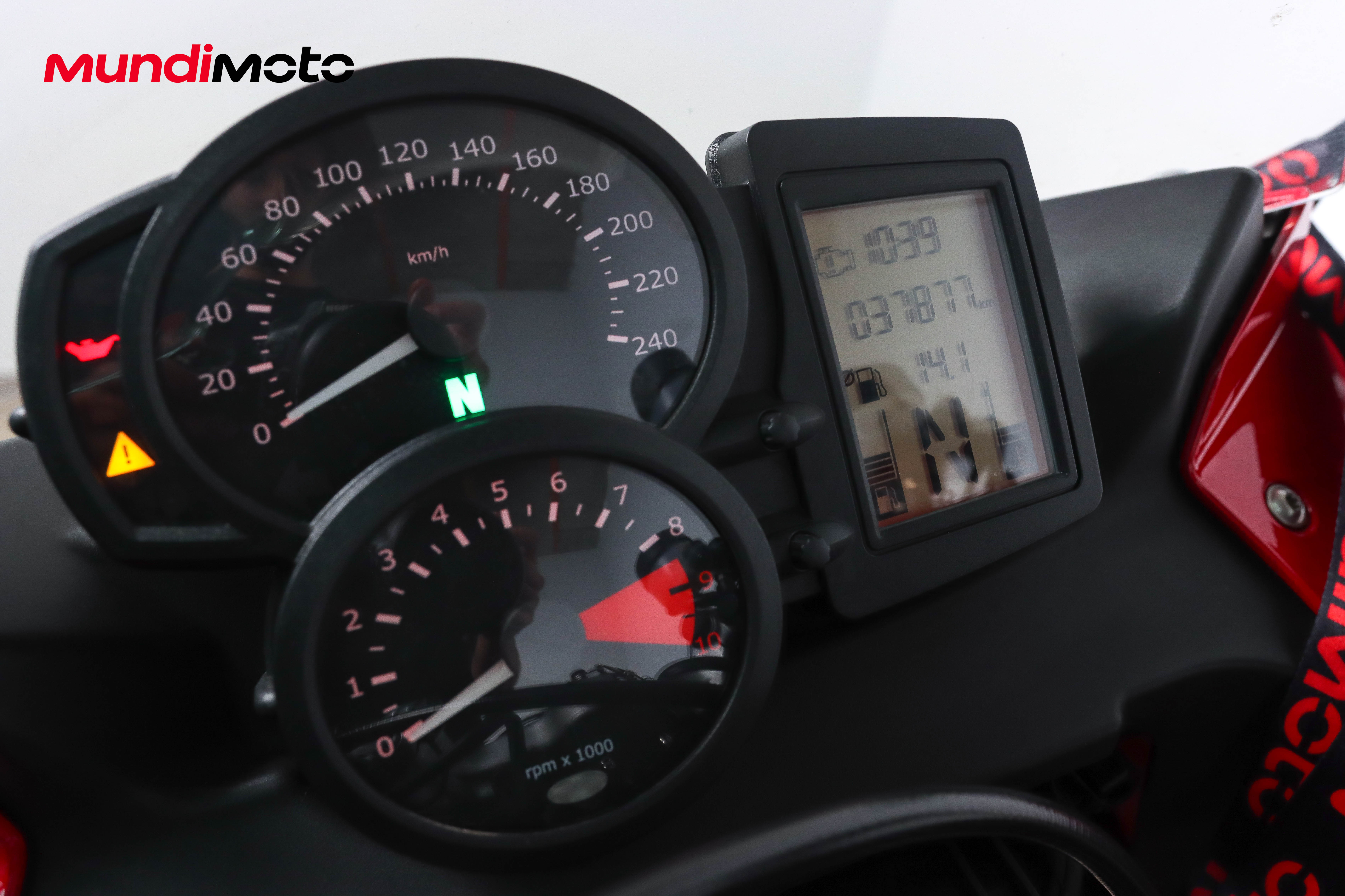 BMW F 800 SBMW9 BMW F 800 SBMW9
