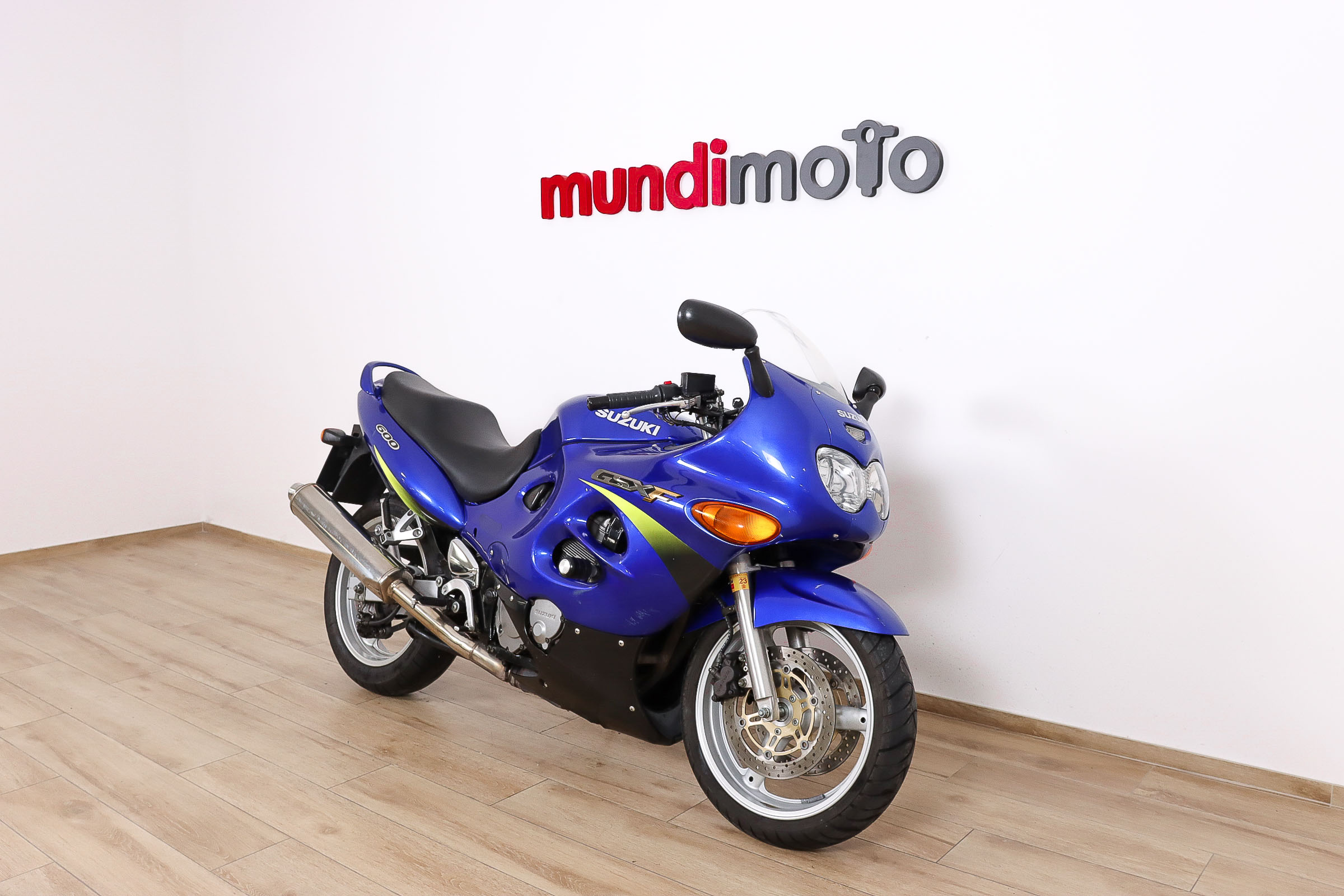 SUZUKI GSX 600F promoSUZUKI2 SUZUKI GSX 600F promoSUZUKI2