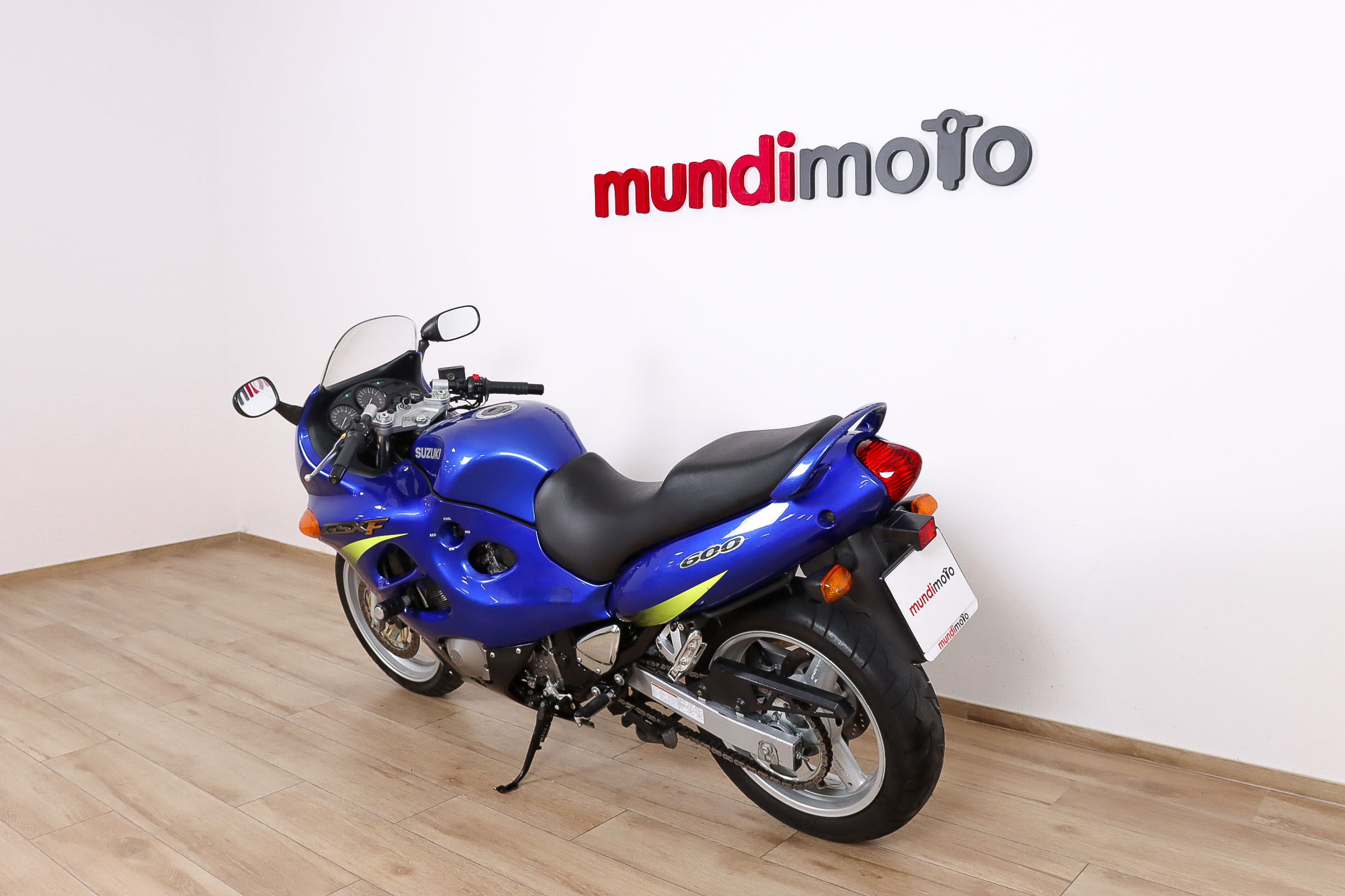 SUZUKI GSX 600F promoSUZUKI9 SUZUKI GSX 600F promoSUZUKI9