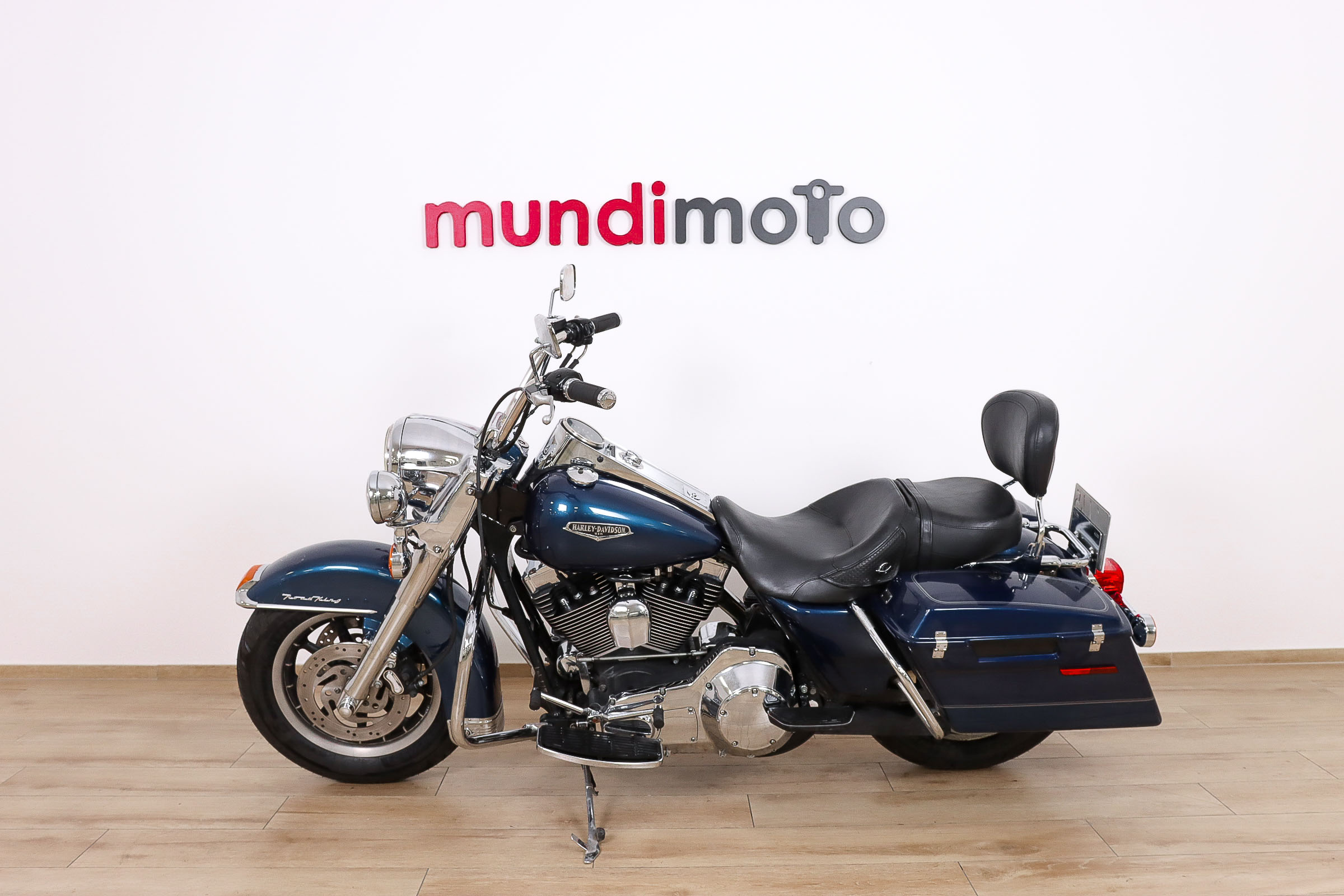 HARLEY DAVIDSON Touring Road KingHARLEY DAVIDSON7 HARLEY DAVIDSON Touring Road KingHARLEY DAVIDSON7