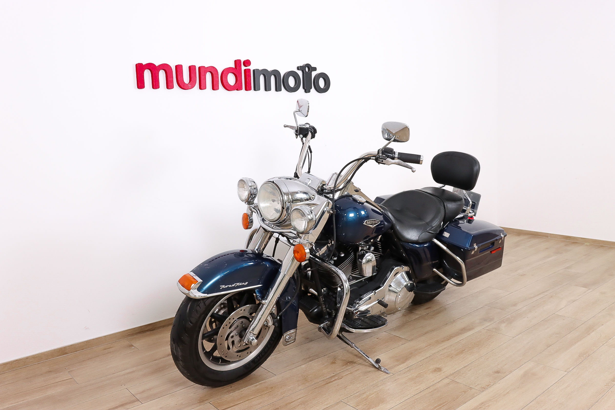HARLEY DAVIDSON Touring Road KingHARLEY DAVIDSON9 HARLEY DAVIDSON Touring Road KingHARLEY DAVIDSON9