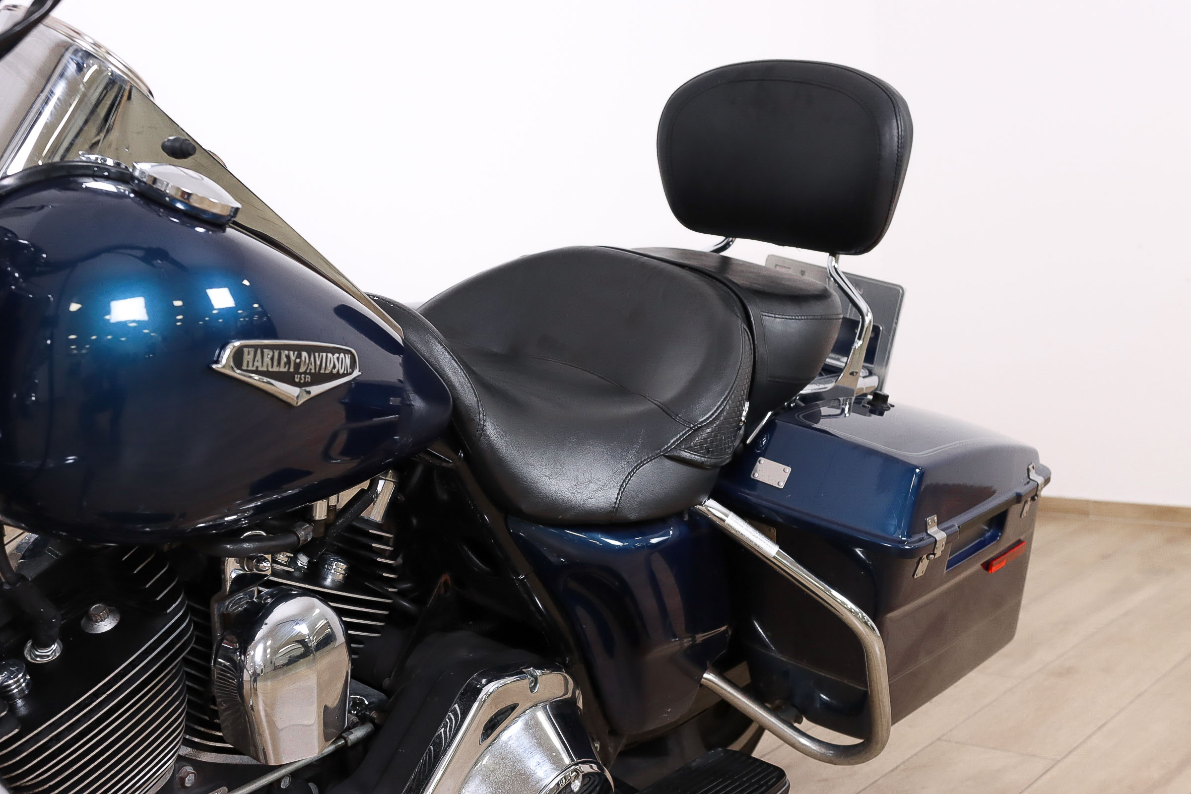 HARLEY DAVIDSON Touring Road KingHARLEY DAVIDSON15 HARLEY DAVIDSON Touring Road KingHARLEY DAVIDSON15