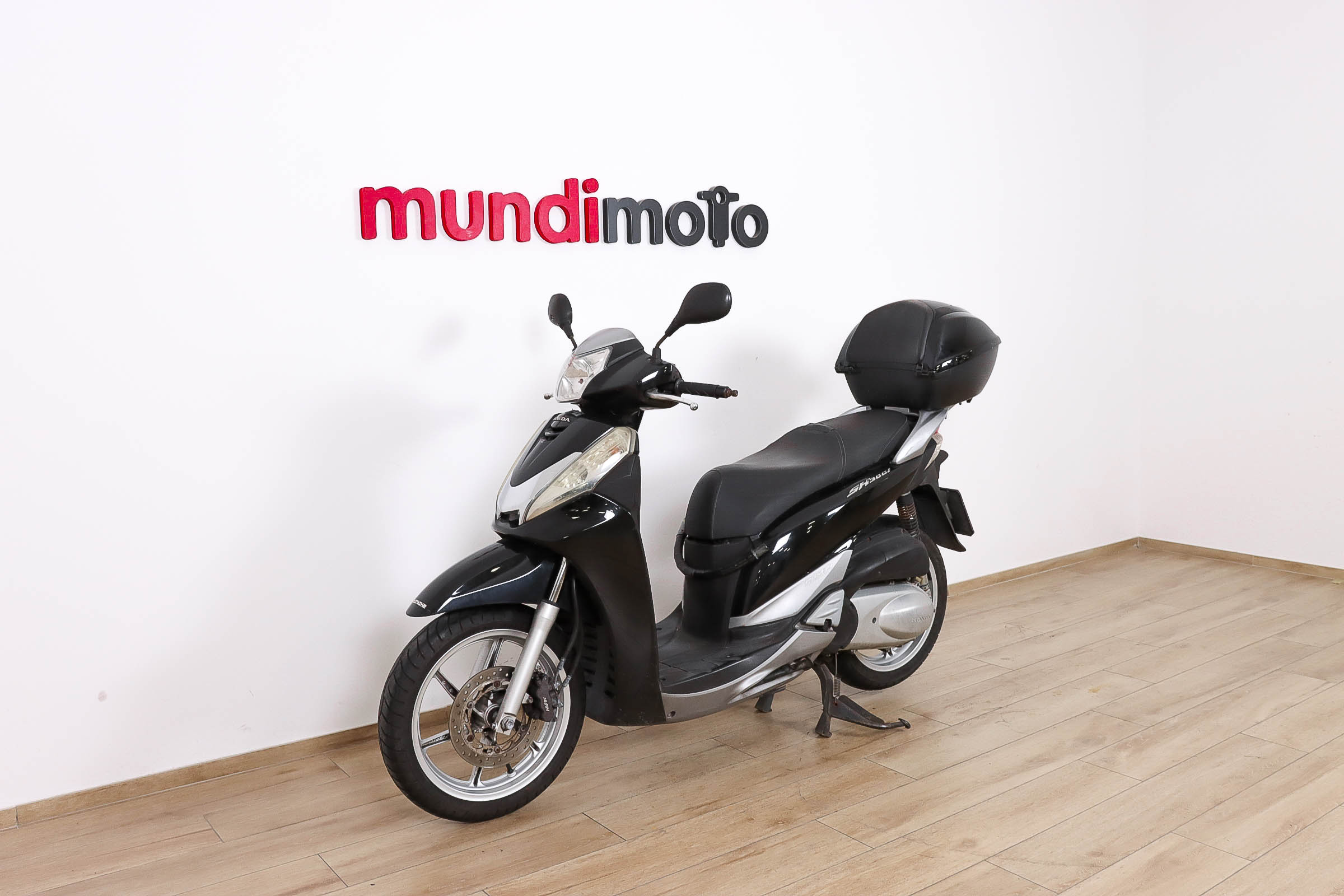 HONDA SCOOPY SH300iHONDA8 HONDA SCOOPY SH300iHONDA8