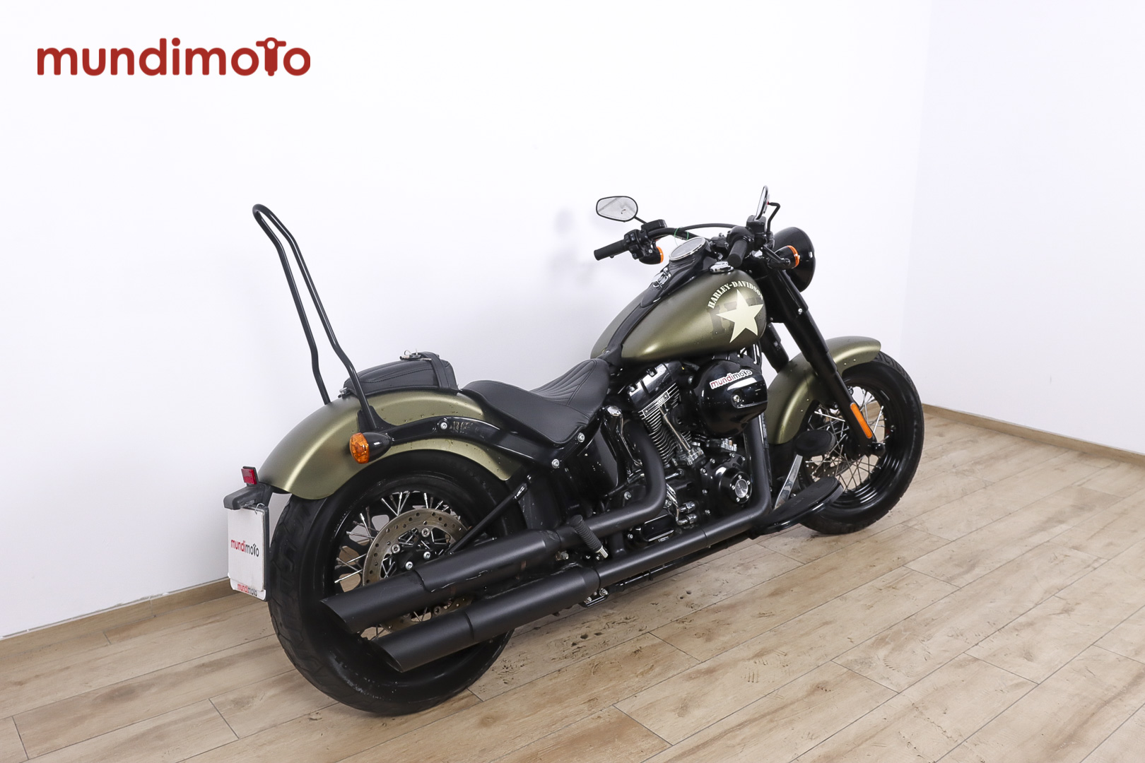 HARLEY DAVIDSON Softail SlimHARLEY DAVIDSON2 HARLEY DAVIDSON Softail SlimHARLEY DAVIDSON2