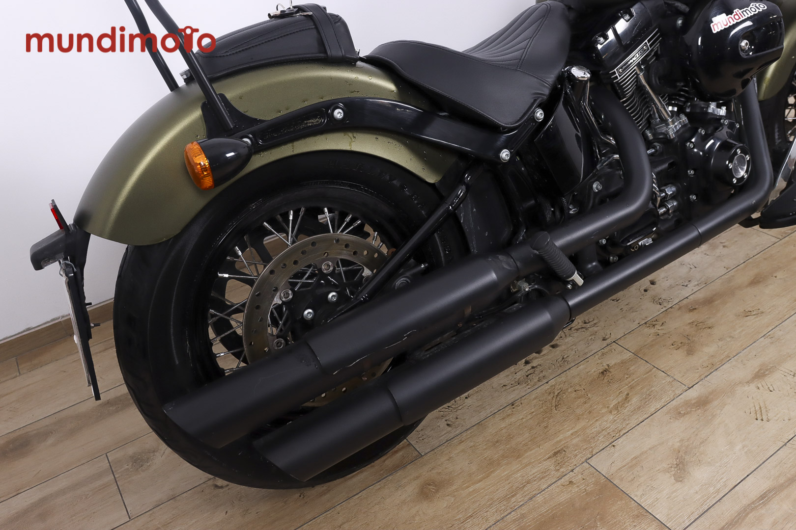 HARLEY DAVIDSON Softail SlimHARLEY DAVIDSON4 HARLEY DAVIDSON Softail SlimHARLEY DAVIDSON4