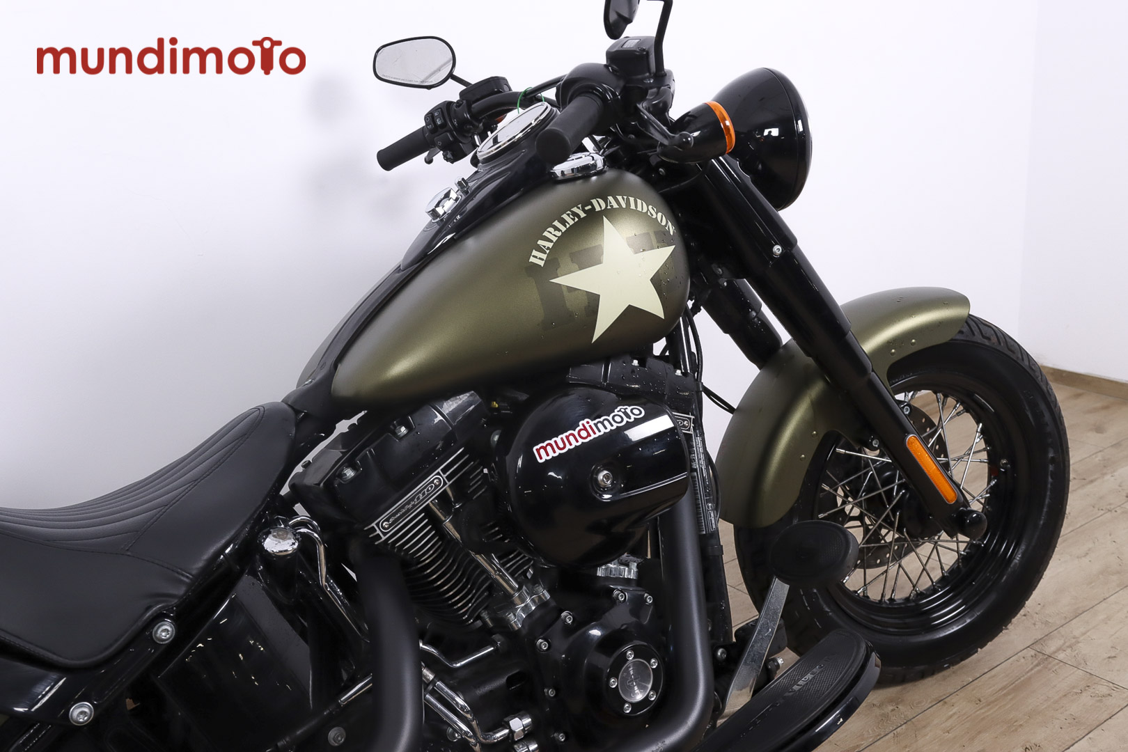 HARLEY DAVIDSON Softail SlimHARLEY DAVIDSON5 HARLEY DAVIDSON Softail SlimHARLEY DAVIDSON5