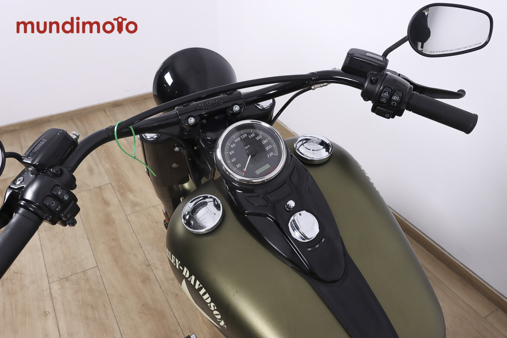 HARLEY DAVIDSON Softail SlimHARLEY DAVIDSON10 HARLEY DAVIDSON Softail SlimHARLEY DAVIDSON10