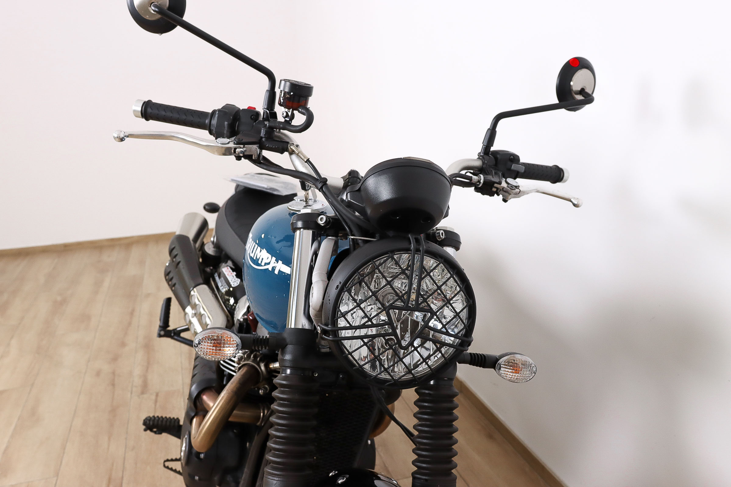 TRIUMPH STREET SCRAMBLERTRIUMPH3 TRIUMPH STREET SCRAMBLERTRIUMPH3