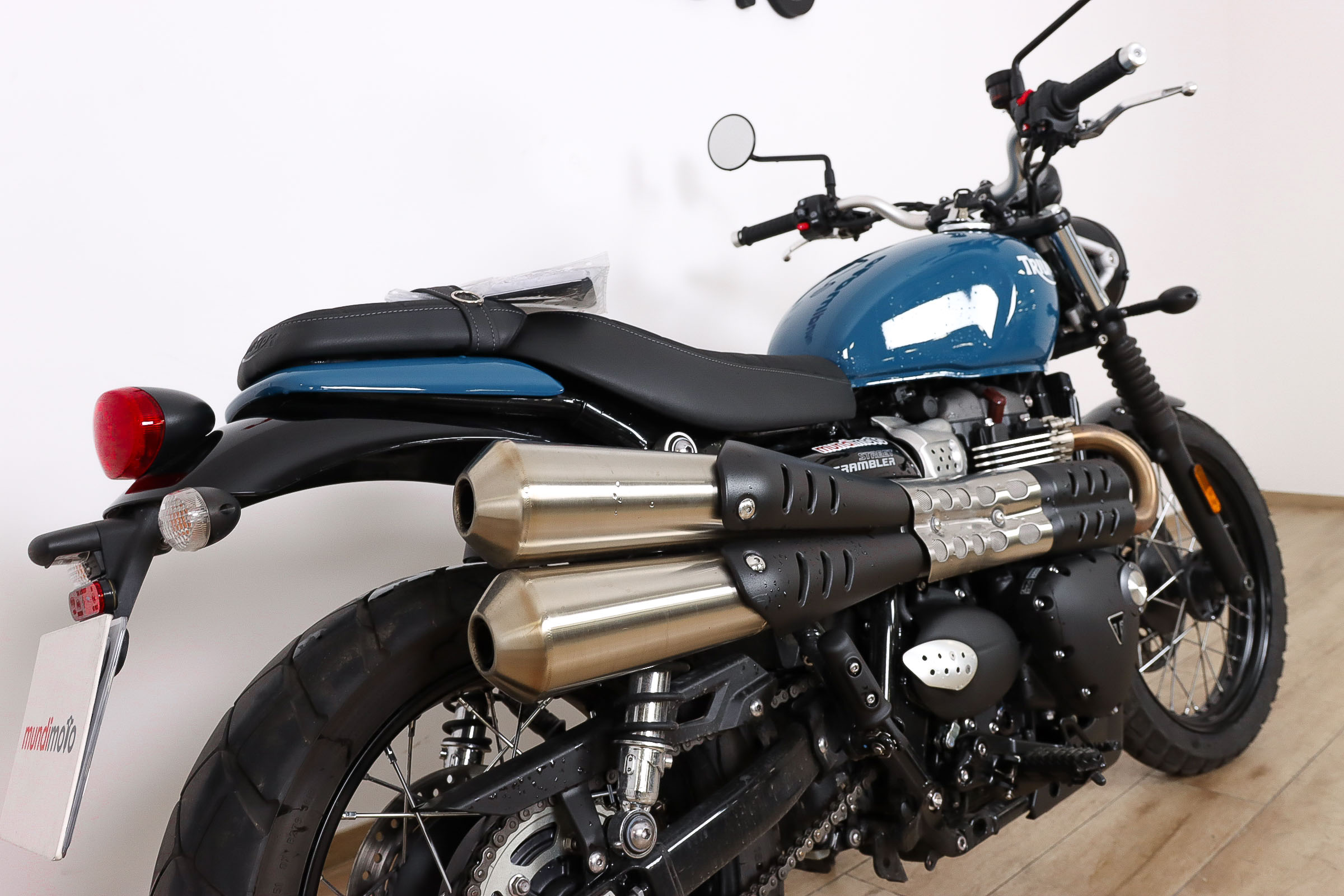 TRIUMPH STREET SCRAMBLERTRIUMPH4 TRIUMPH STREET SCRAMBLERTRIUMPH4