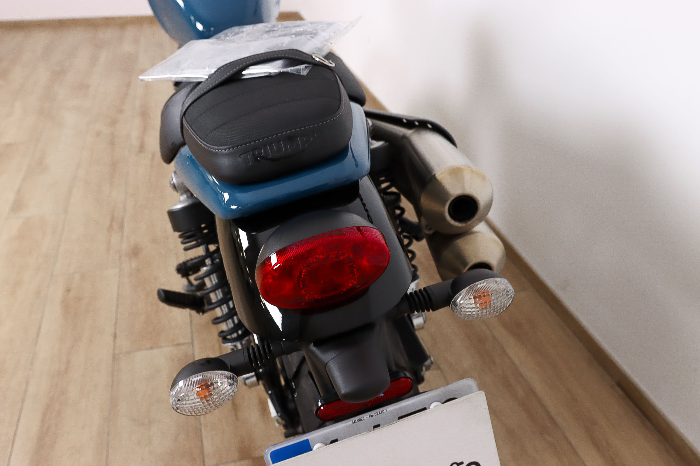 TRIUMPH STREET SCRAMBLERTRIUMPH8 TRIUMPH STREET SCRAMBLERTRIUMPH8