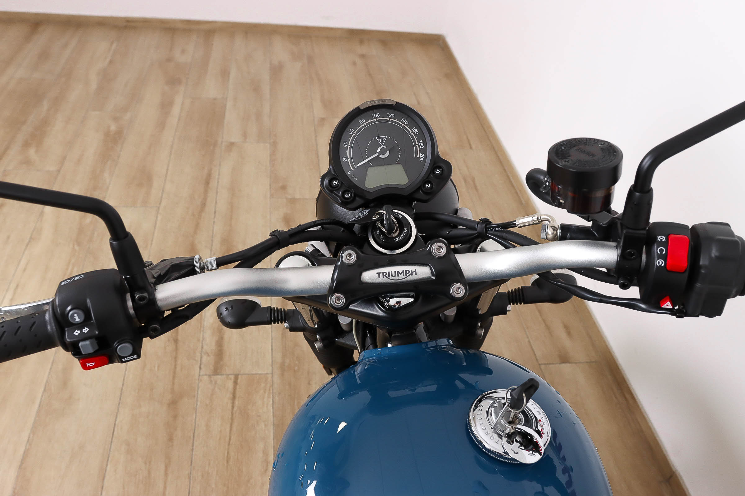 TRIUMPH STREET SCRAMBLERTRIUMPH9 TRIUMPH STREET SCRAMBLERTRIUMPH9