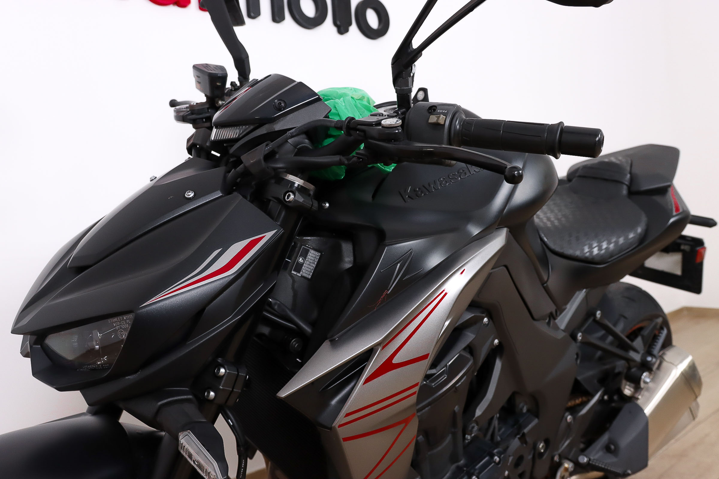KAWASAKI Z 1000KAWASAKI12 KAWASAKI Z 1000KAWASAKI12