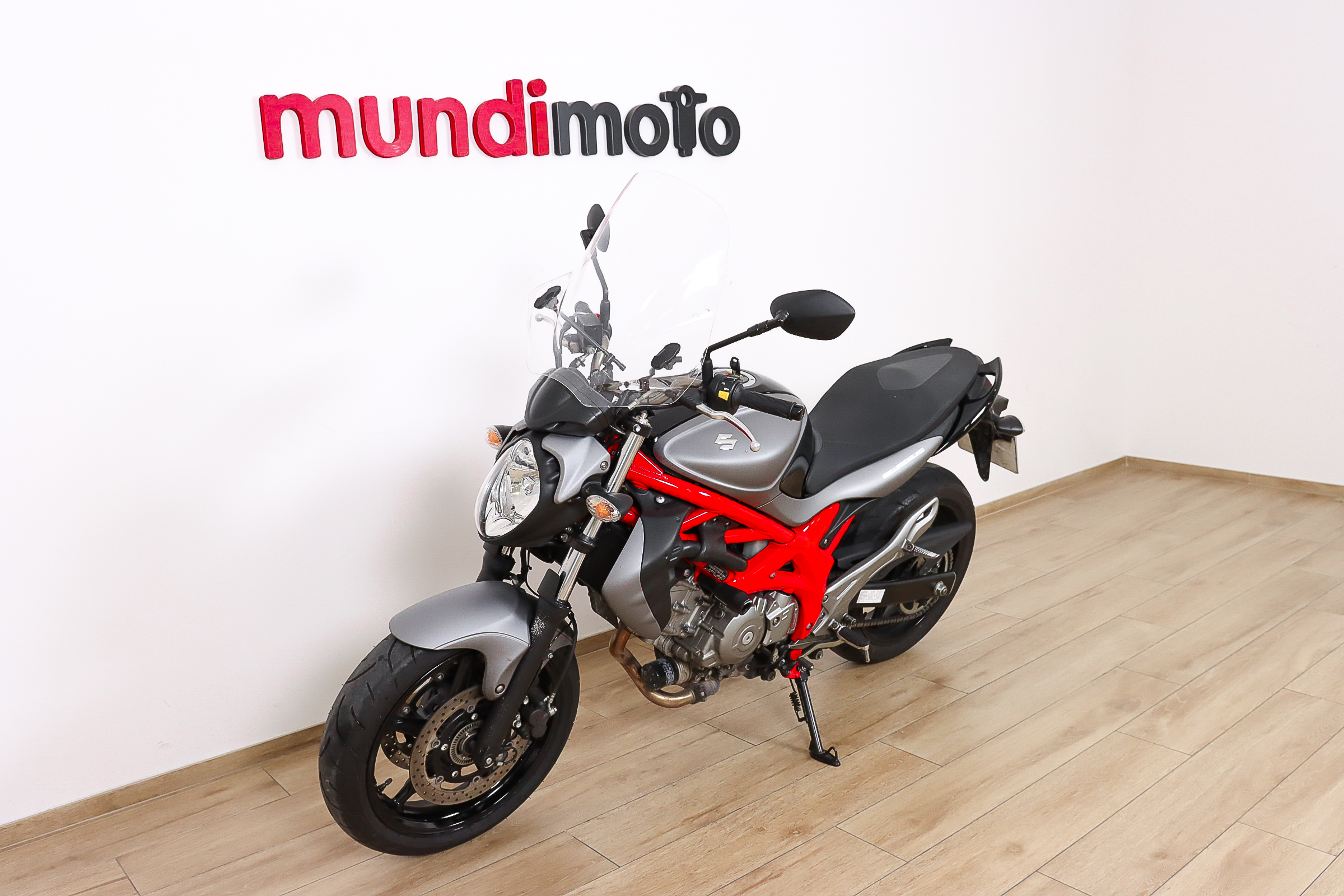 SUZUKI Gladius 650 ABSSUZUKI8 SUZUKI Gladius 650 ABSSUZUKI8