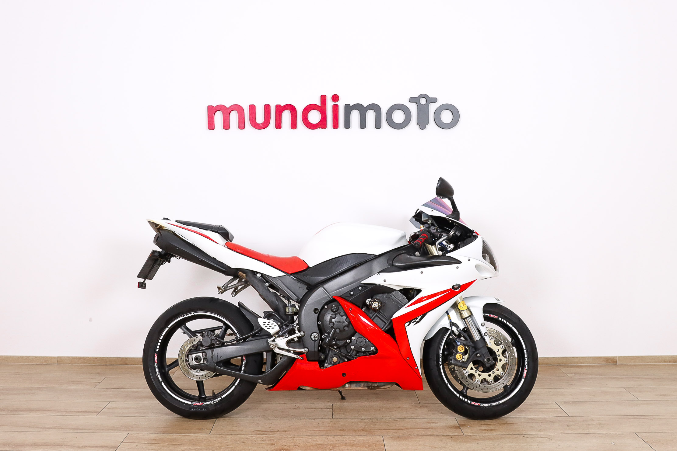YAMAHA YZF R1YAMAHA0 YAMAHA YZF R1YAMAHA0