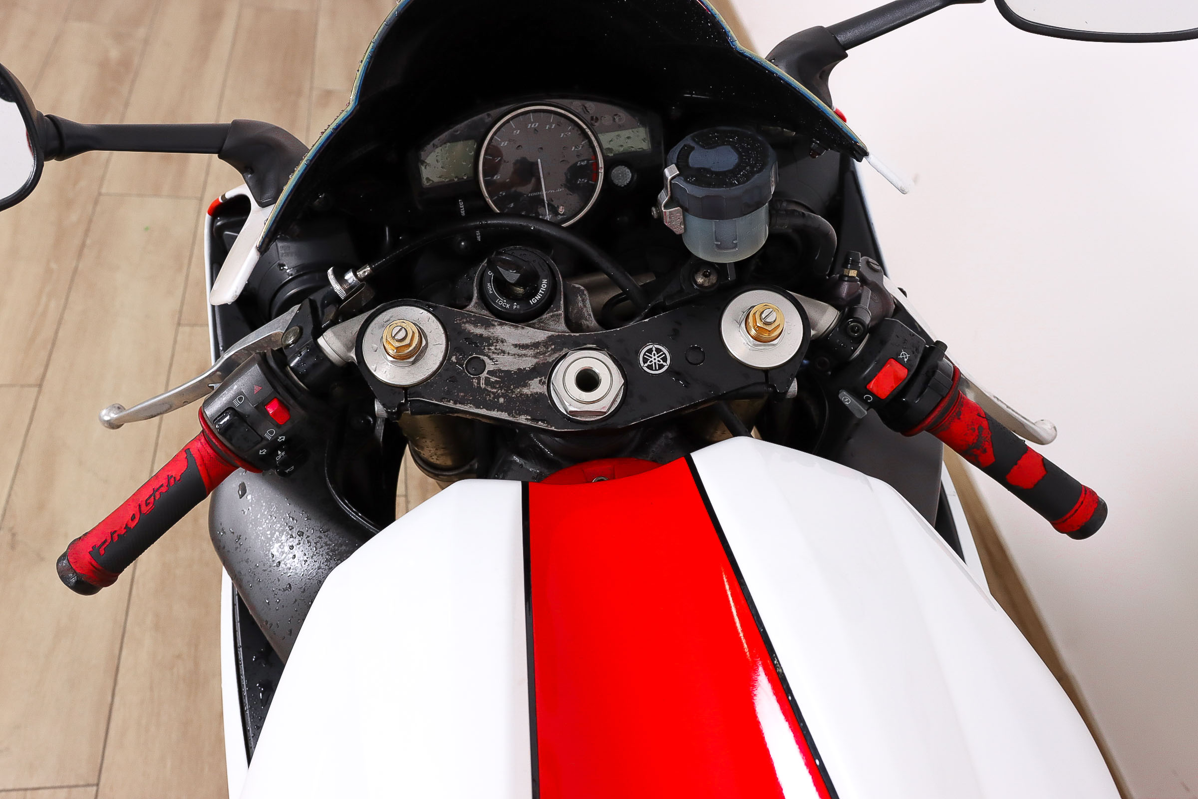 YAMAHA YZF R1YAMAHA11 YAMAHA YZF R1YAMAHA11