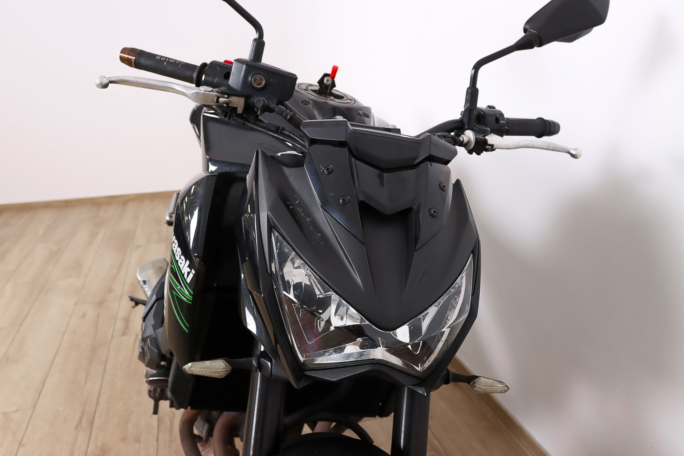 KAWASAKI Z 800eKAWASAKI3 KAWASAKI Z 800eKAWASAKI3