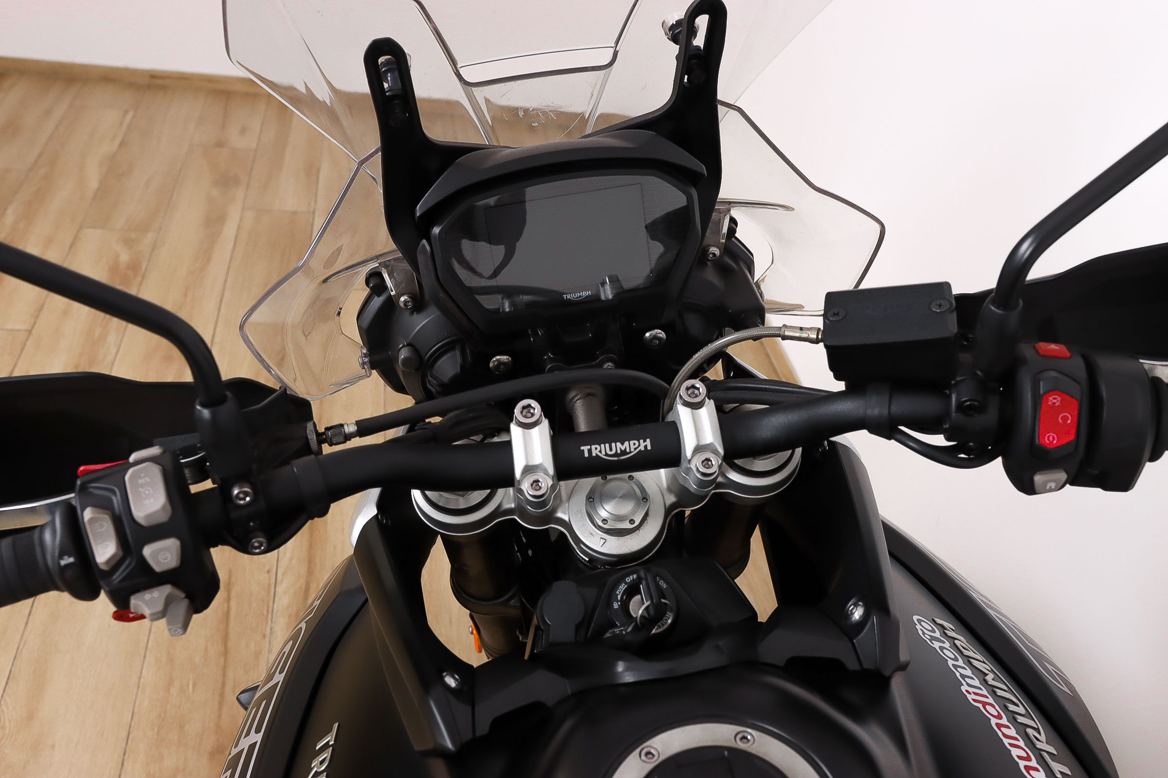 TRIUMPH TIGER 800 XRTRIUMPH10 TRIUMPH TIGER 800 XRTRIUMPH10