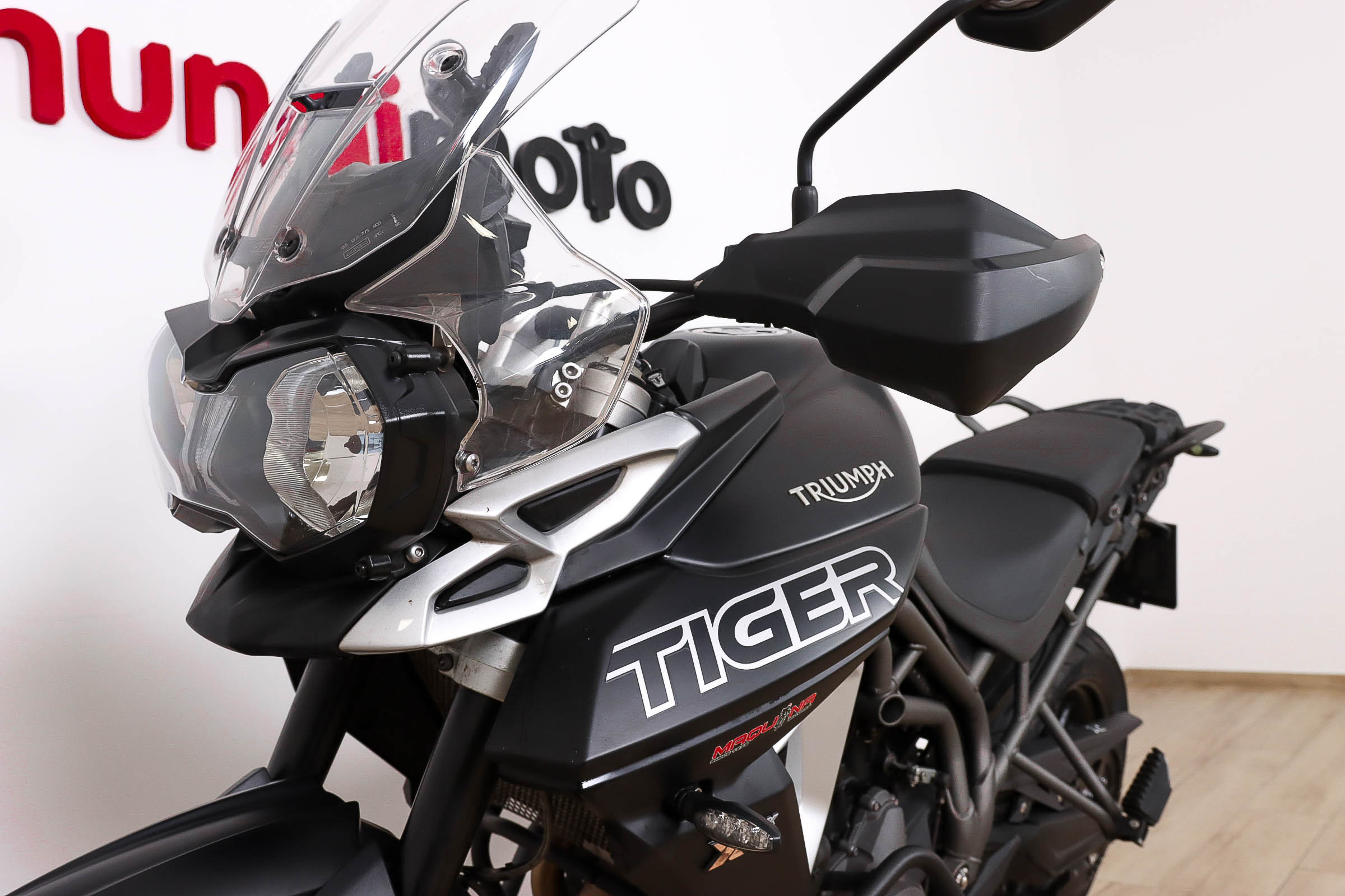 TRIUMPH TIGER 800 XRTRIUMPH11 TRIUMPH TIGER 800 XRTRIUMPH11