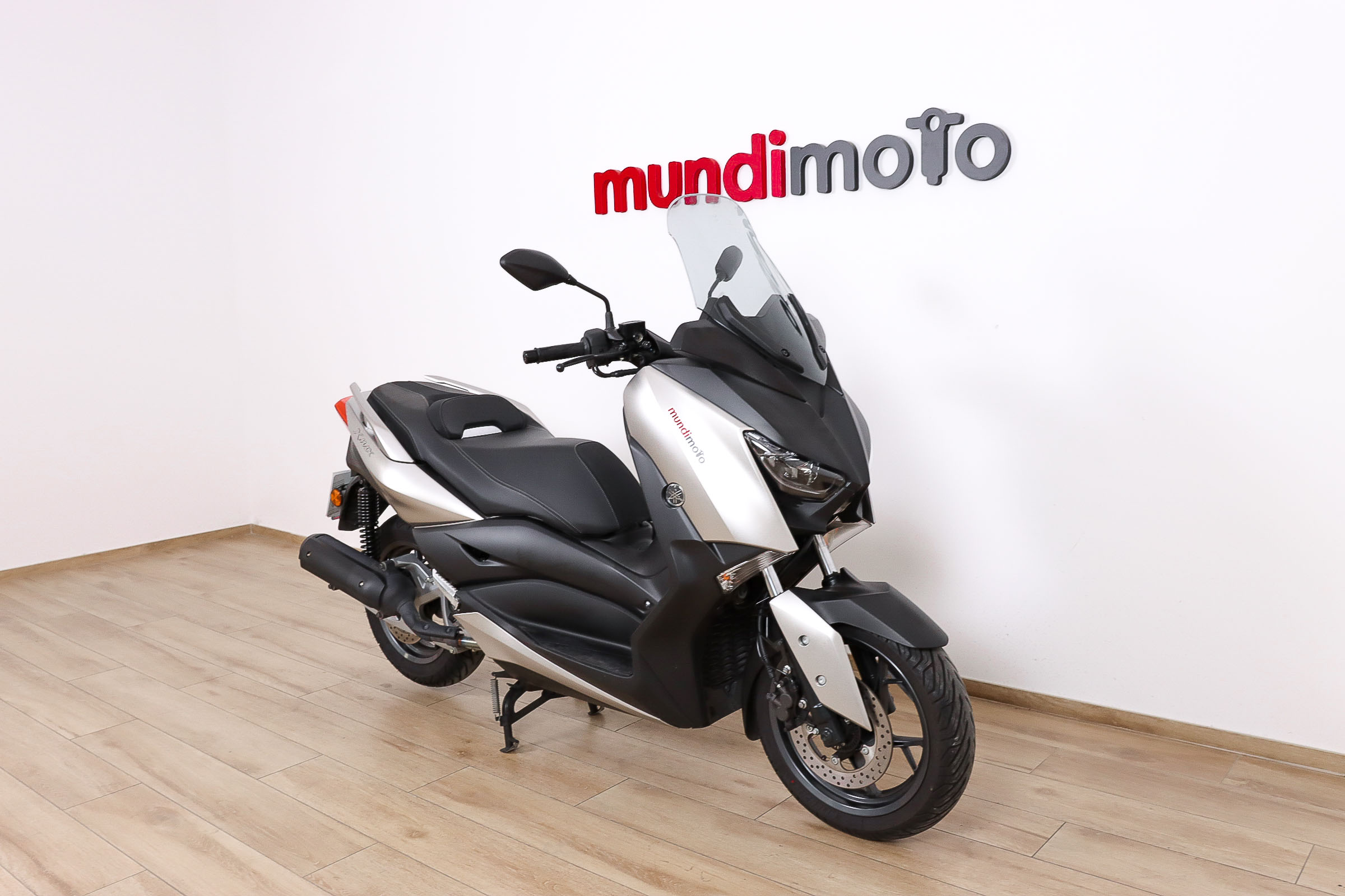 YAMAHA X-MAX 125YAMAHA1 YAMAHA X-MAX 125YAMAHA1
