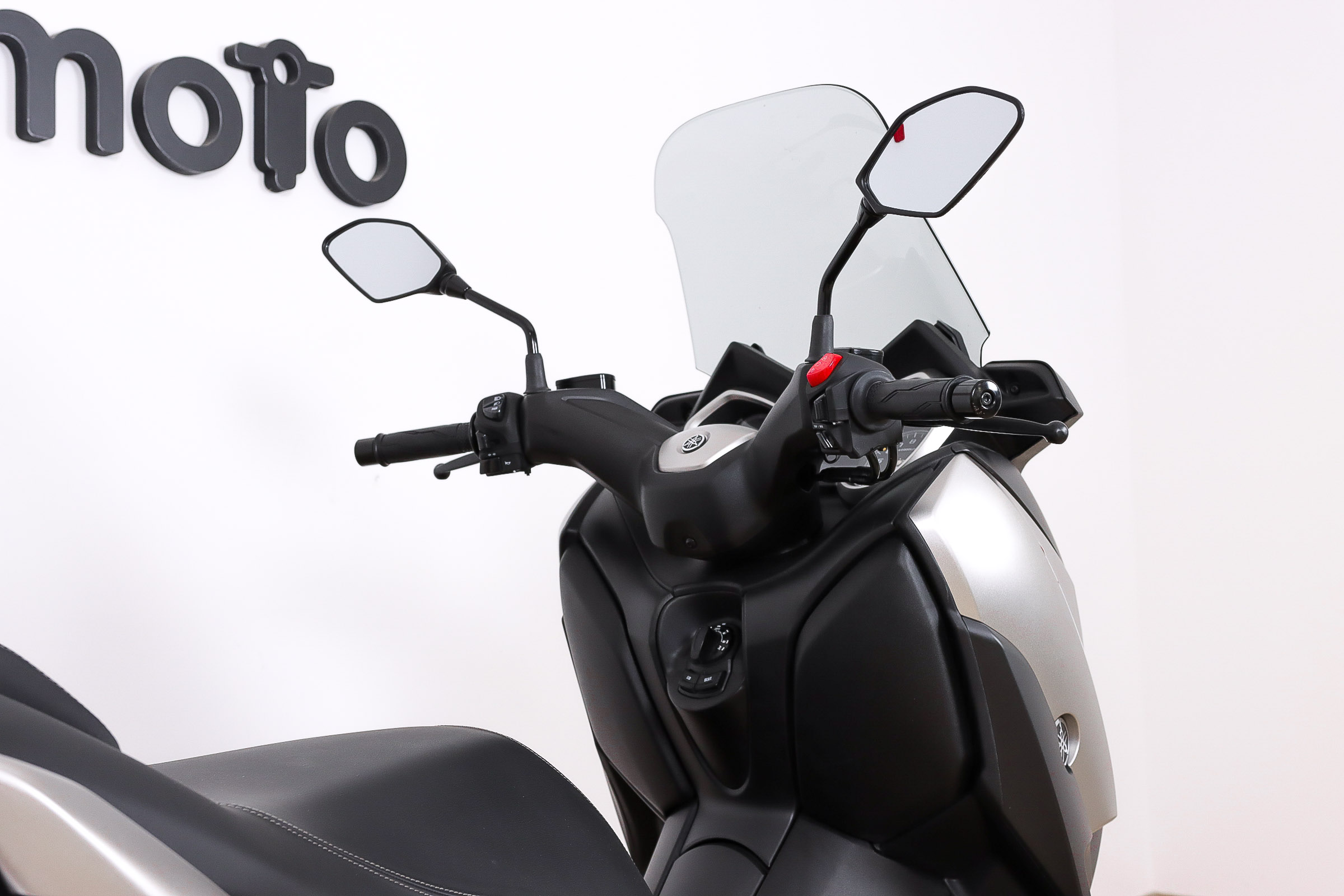 YAMAHA X-MAX 125YAMAHA6 YAMAHA X-MAX 125YAMAHA6