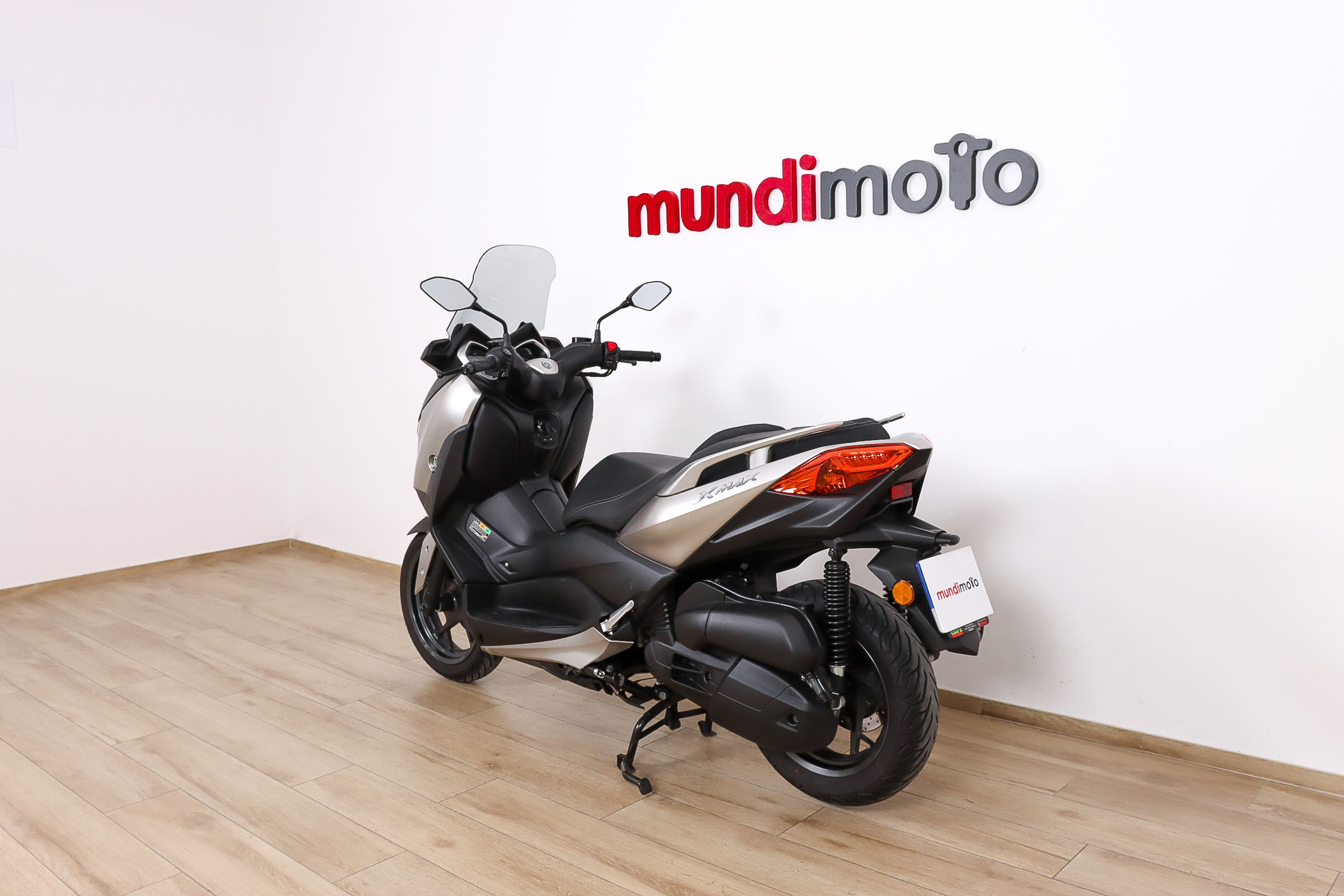 YAMAHA X-MAX 125YAMAHA8 YAMAHA X-MAX 125YAMAHA8