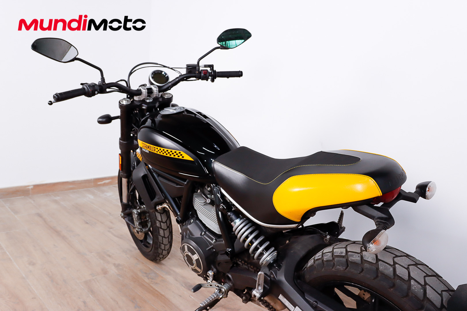 DUCATI Scrambler Full ThrottleDUCATI9 DUCATI Scrambler Full ThrottleDUCATI9