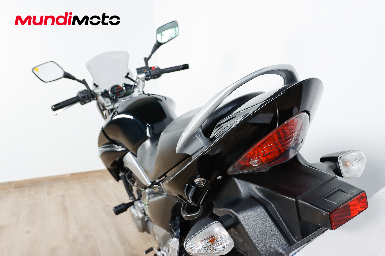 SUZUKI Inazuma 250SUZUKI9 SUZUKI Inazuma 250SUZUKI9