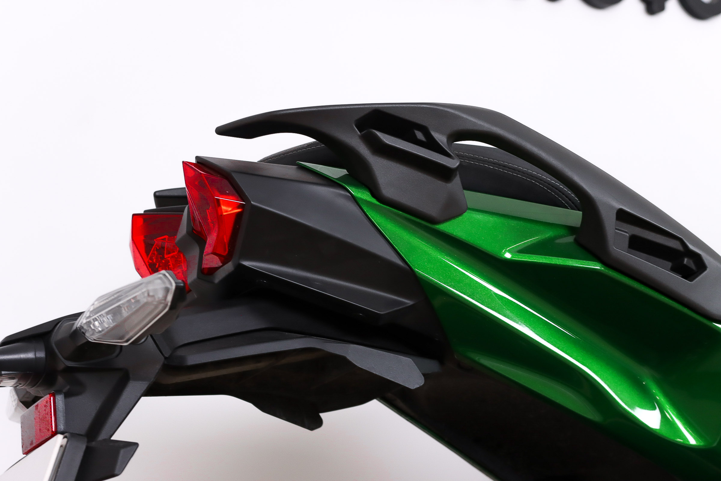 KAWASAKI Ninja H2 SX SEKAWASAKI7 KAWASAKI Ninja H2 SX SEKAWASAKI7