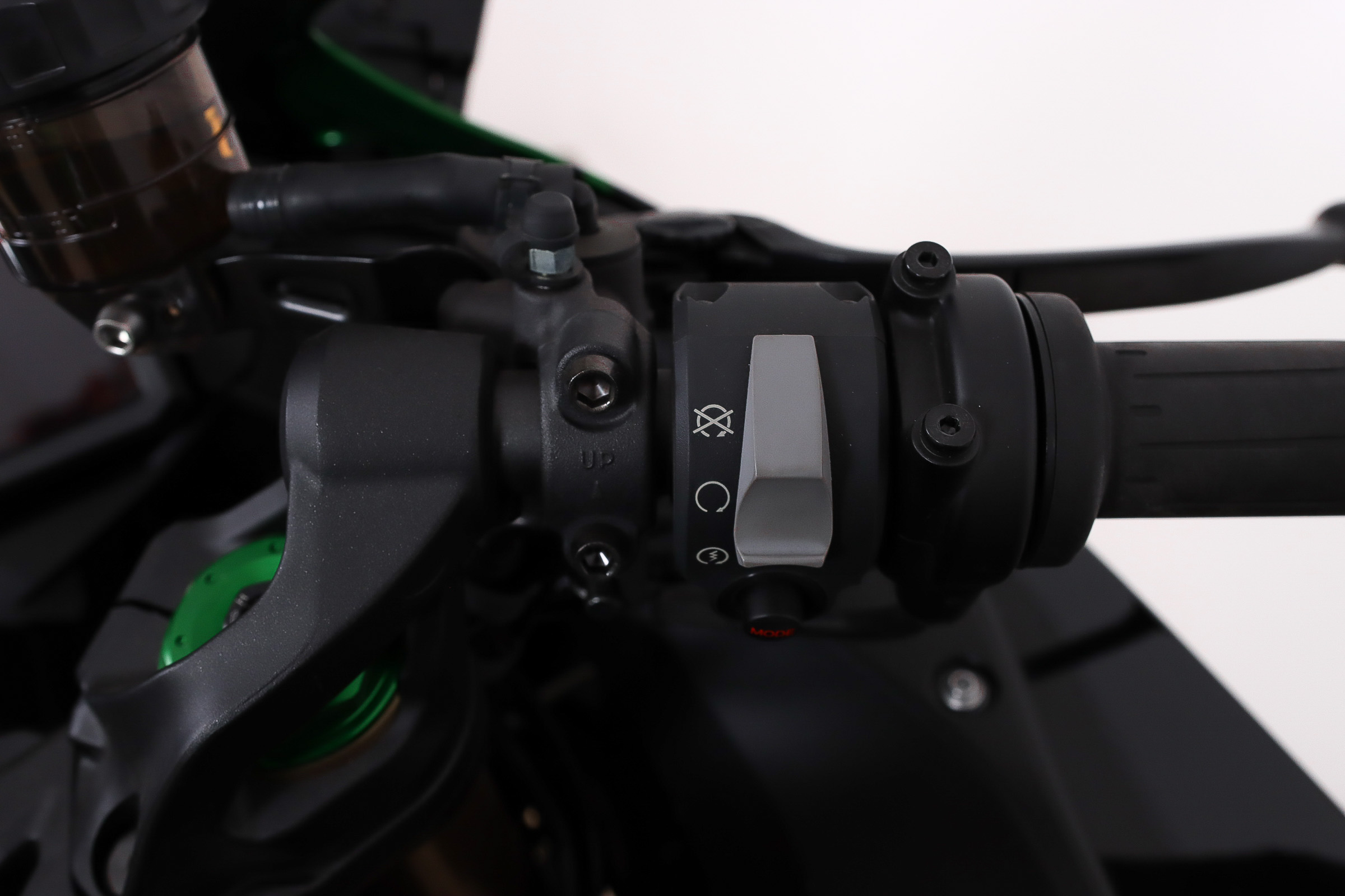 KAWASAKI Ninja H2 SX SEKAWASAKI16 KAWASAKI Ninja H2 SX SEKAWASAKI16