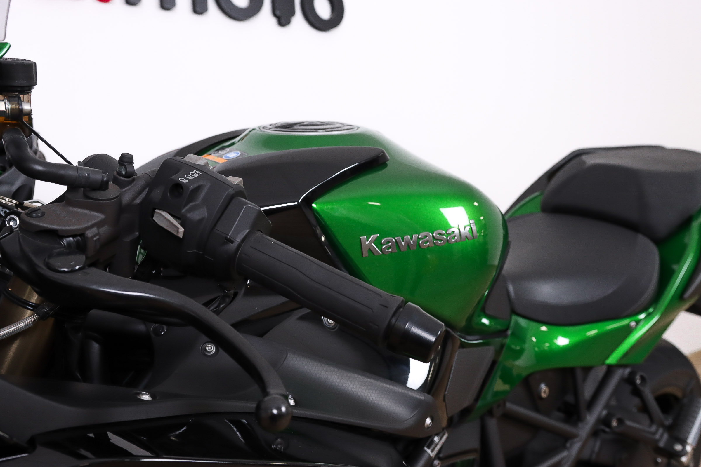 KAWASAKI Ninja H2 SX SEKAWASAKI21 KAWASAKI Ninja H2 SX SEKAWASAKI21