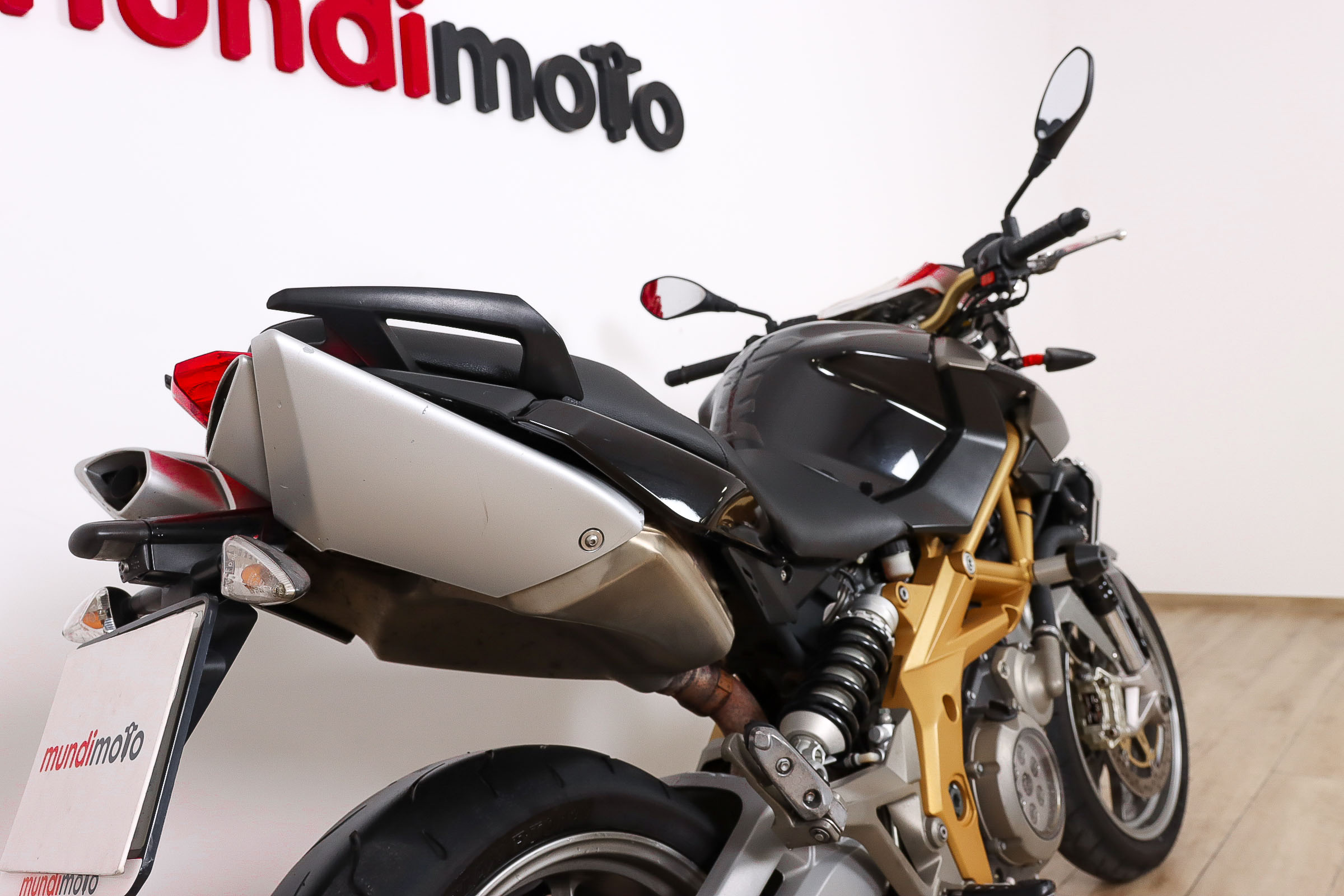 APRILIA Shiver 750APRILIA4 APRILIA Shiver 750APRILIA4