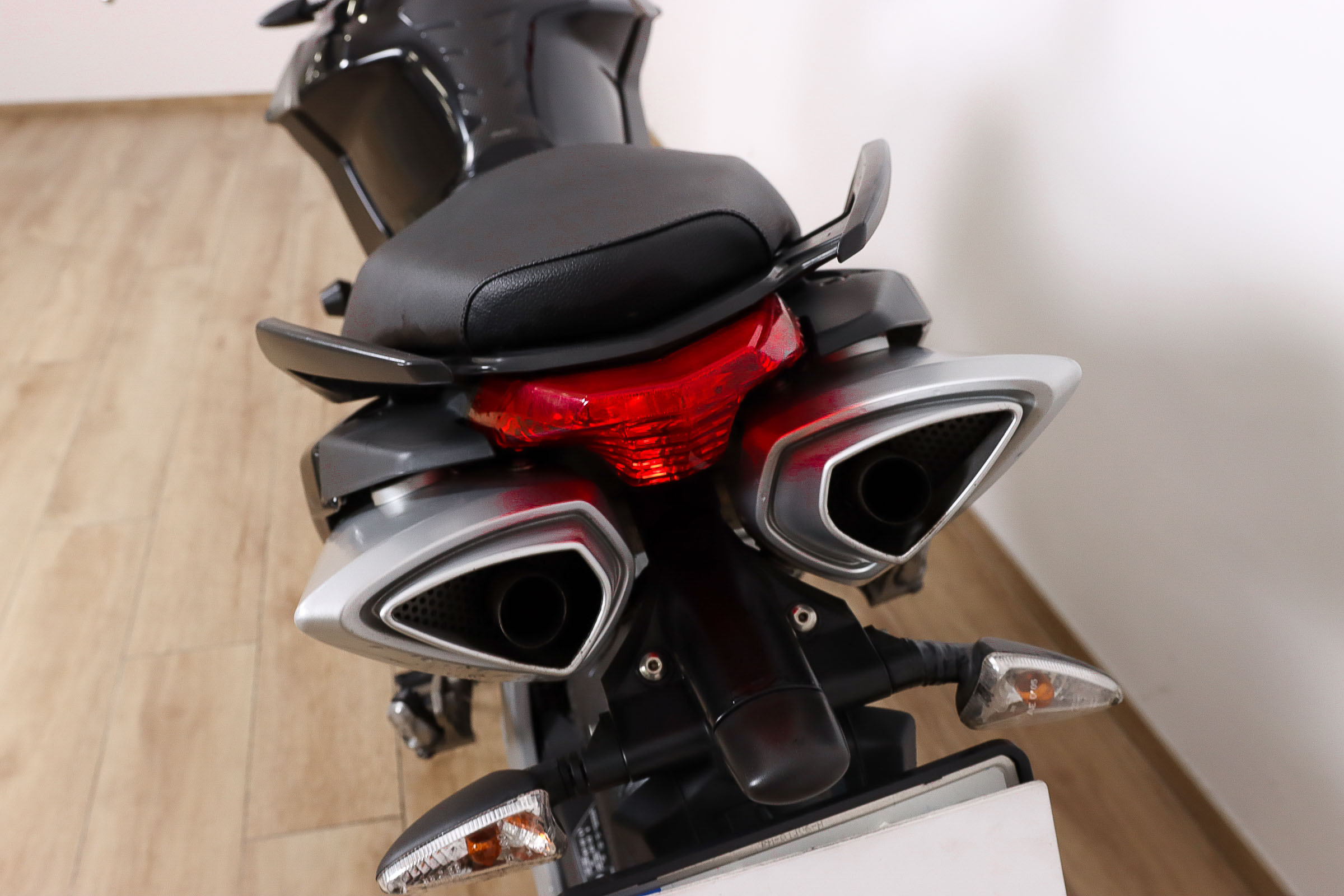 APRILIA Shiver 750APRILIA8 APRILIA Shiver 750APRILIA8