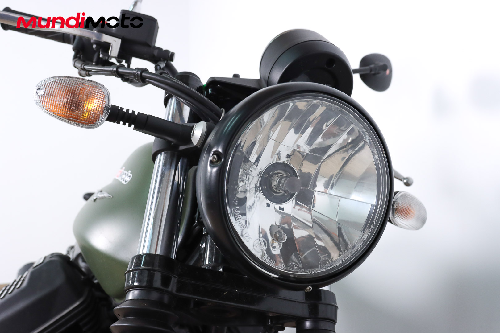 MOTO GUZZI V7 III StoneMOTO GUZZI6 MOTO GUZZI V7 III StoneMOTO GUZZI6