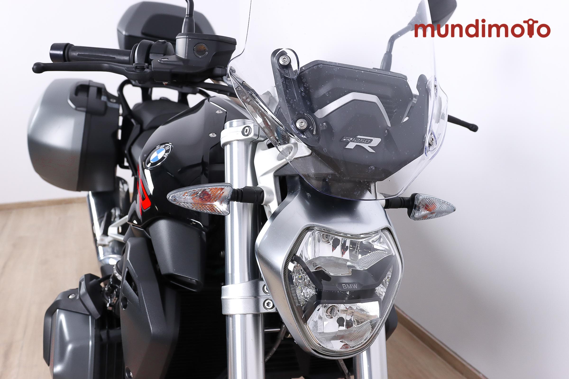 BMW R 1250 R promoBMW3 BMW R 1250 R promoBMW3