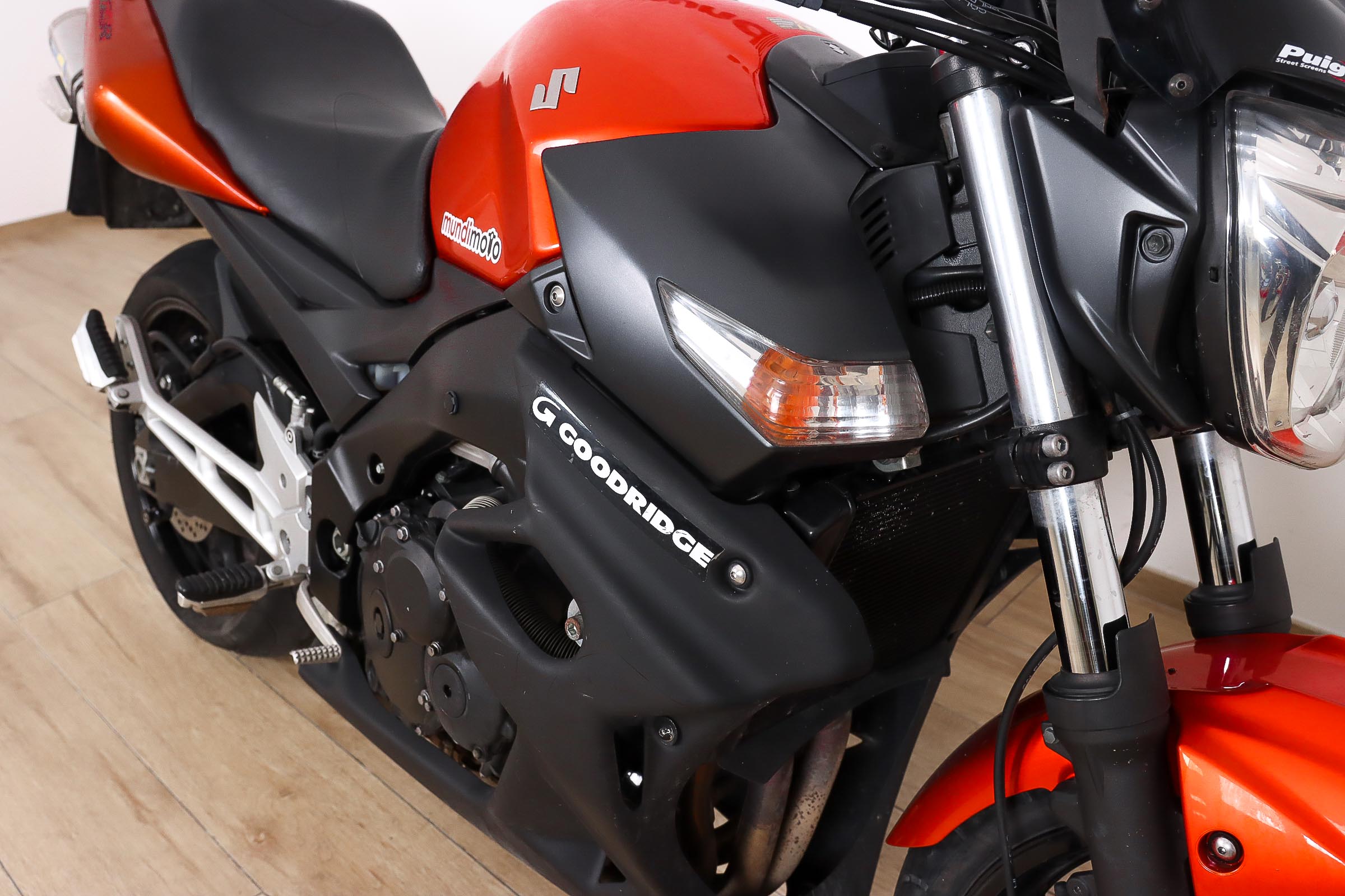 SUZUKI GSR 600SUZUKI4 SUZUKI GSR 600SUZUKI4
