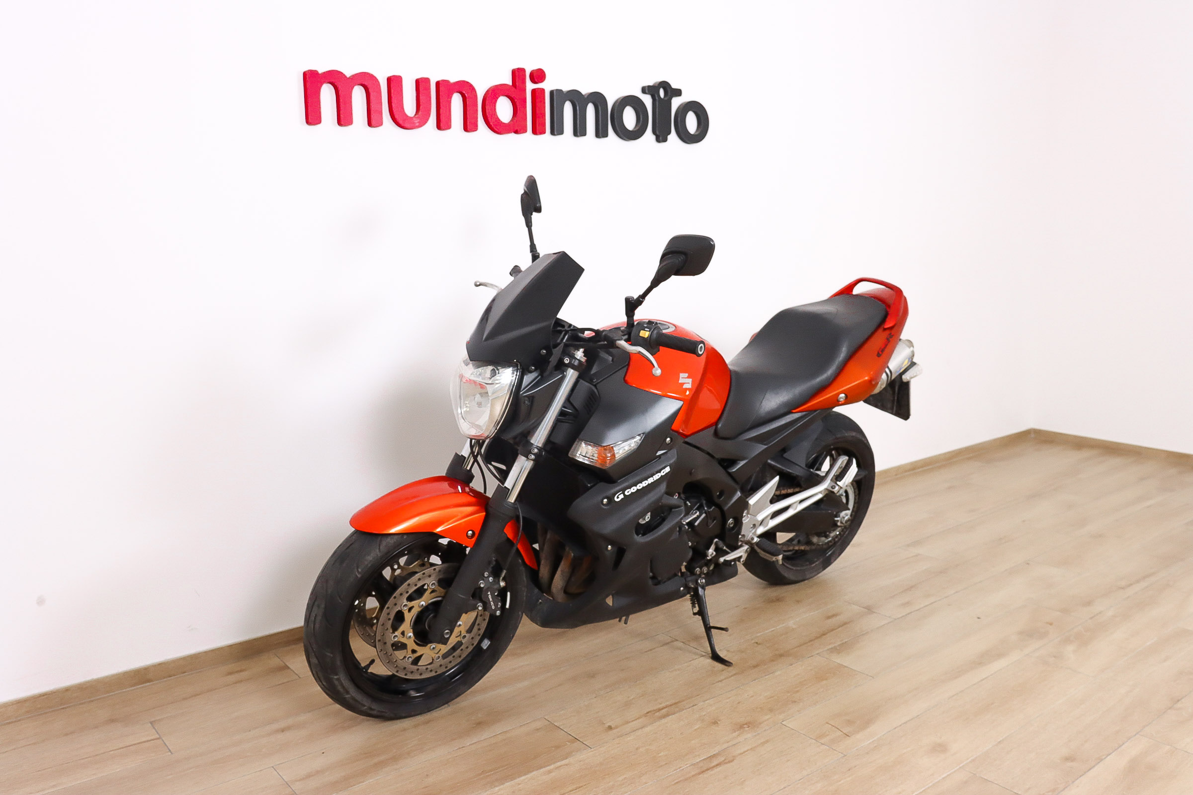 SUZUKI GSR 600SUZUKI9 SUZUKI GSR 600SUZUKI9