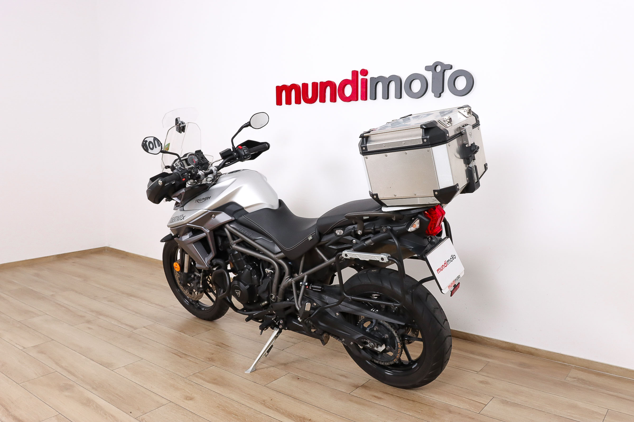 TRIUMPH TIGER 800 XRTRIUMPH8 TRIUMPH TIGER 800 XRTRIUMPH8