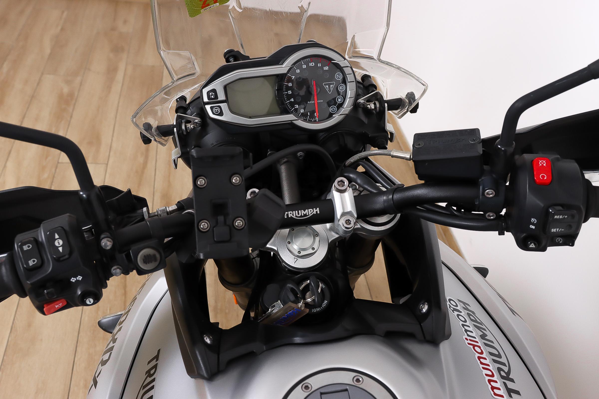 TRIUMPH TIGER 800 XRTRIUMPH13 TRIUMPH TIGER 800 XRTRIUMPH13